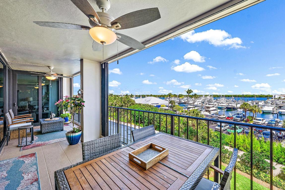 120 Lakeshore 4370 Drive 437