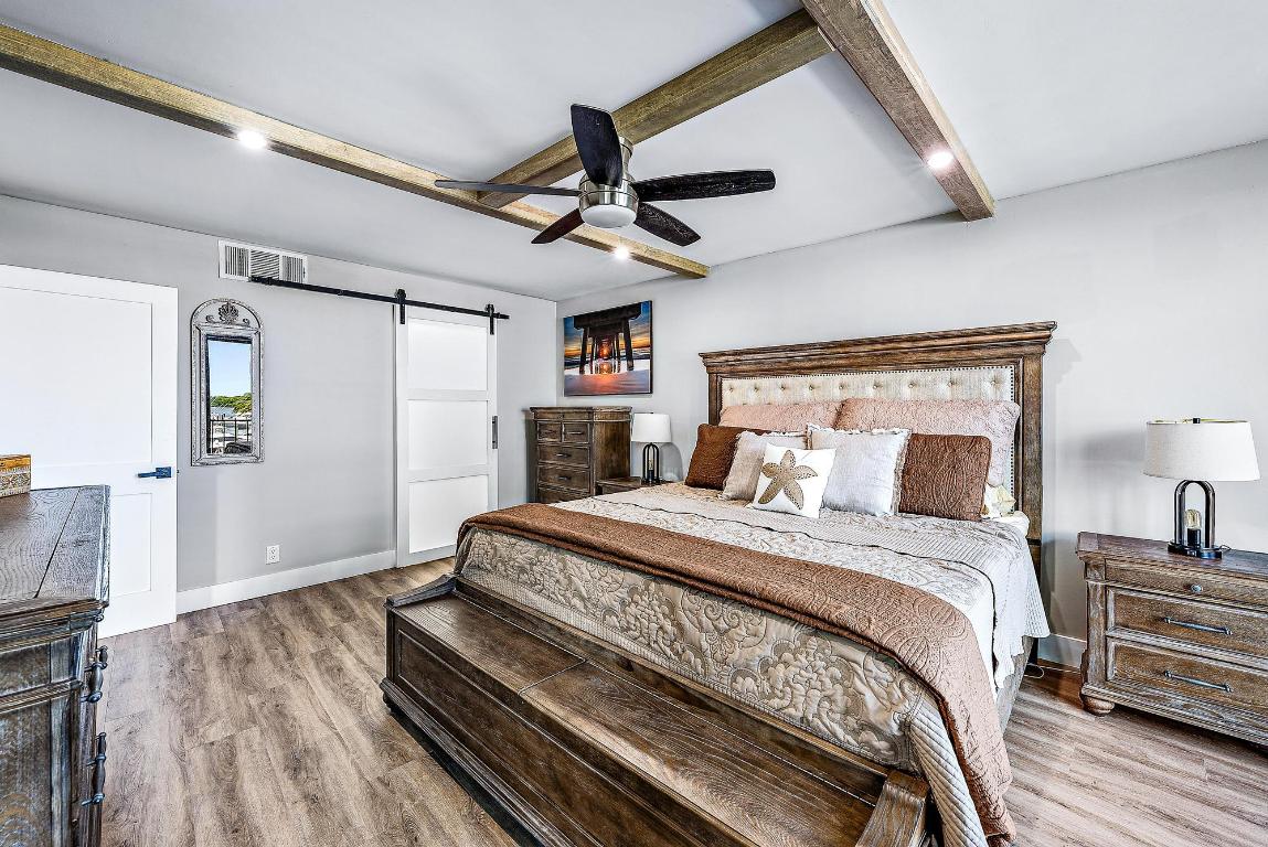 120 Lakeshore 4370 Drive 437