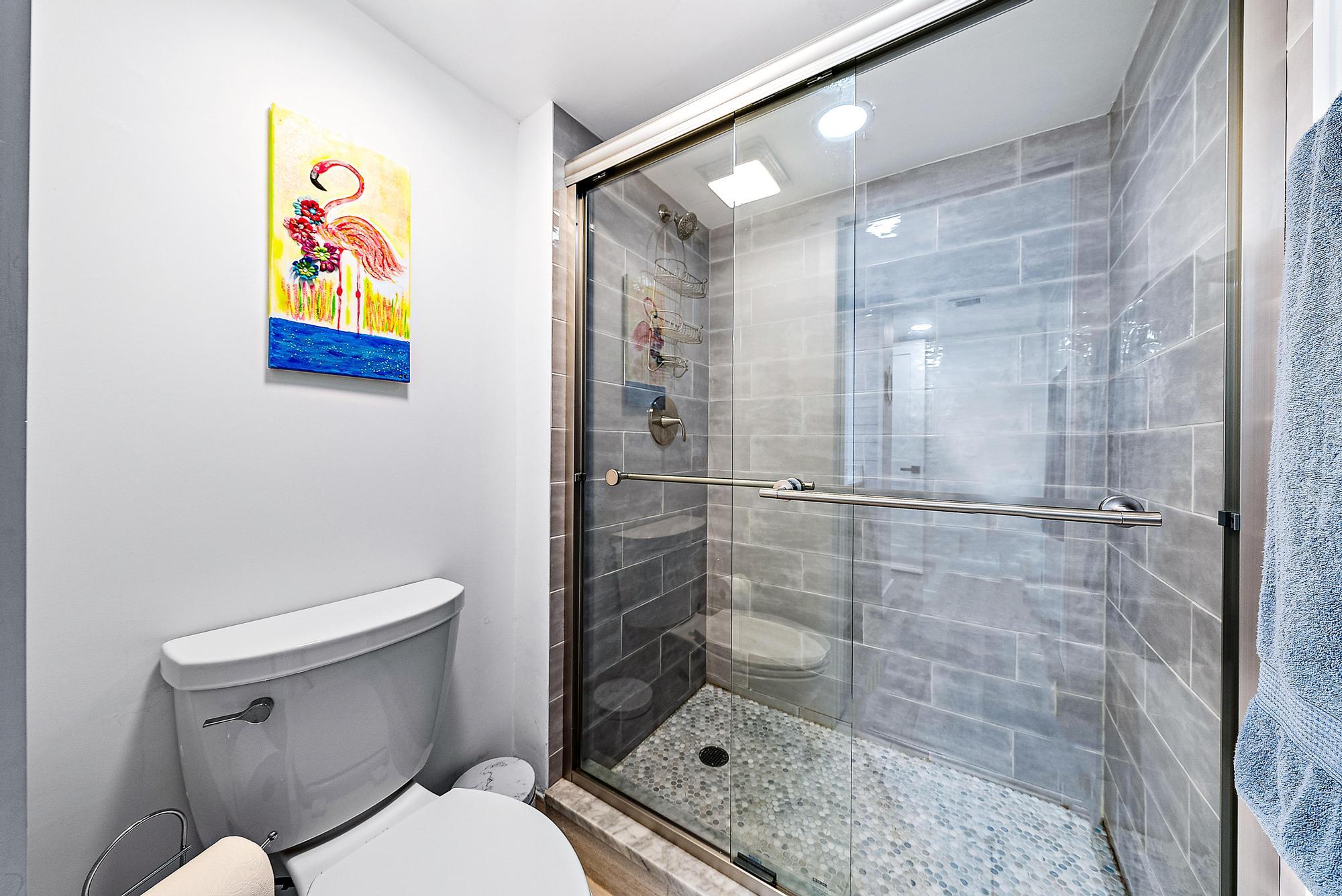 120 Lakeshore 4370 Drive 437