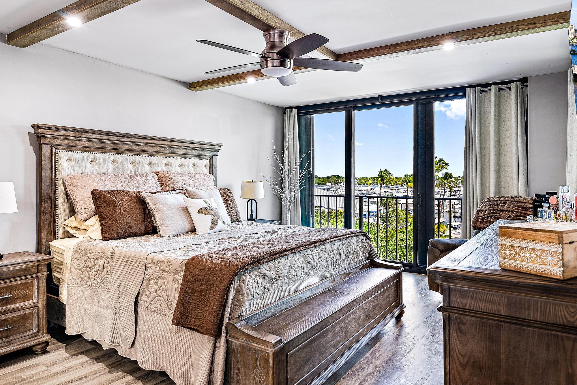 120 Lakeshore 4370 Drive 437