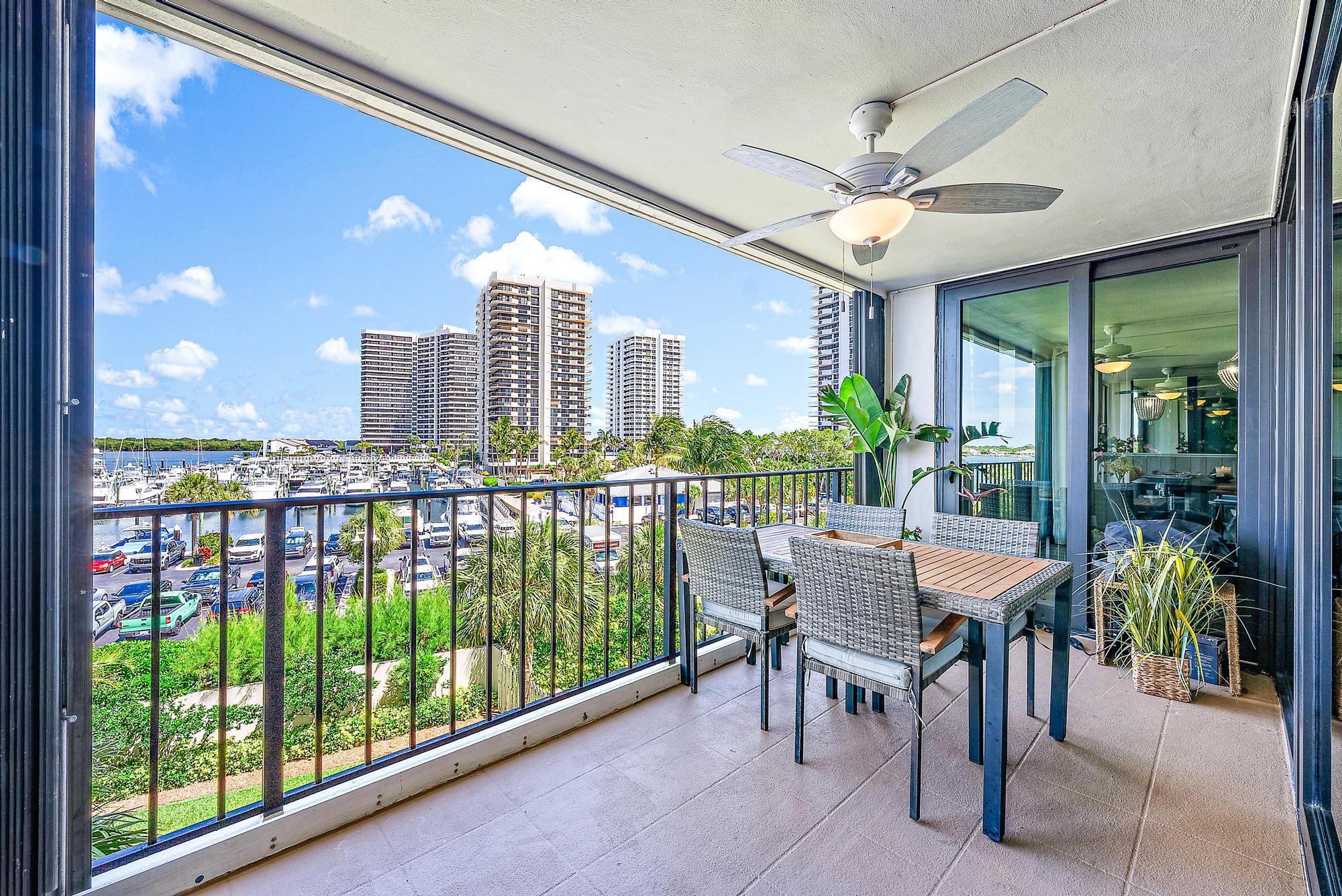 120 Lakeshore 4370 Drive 437