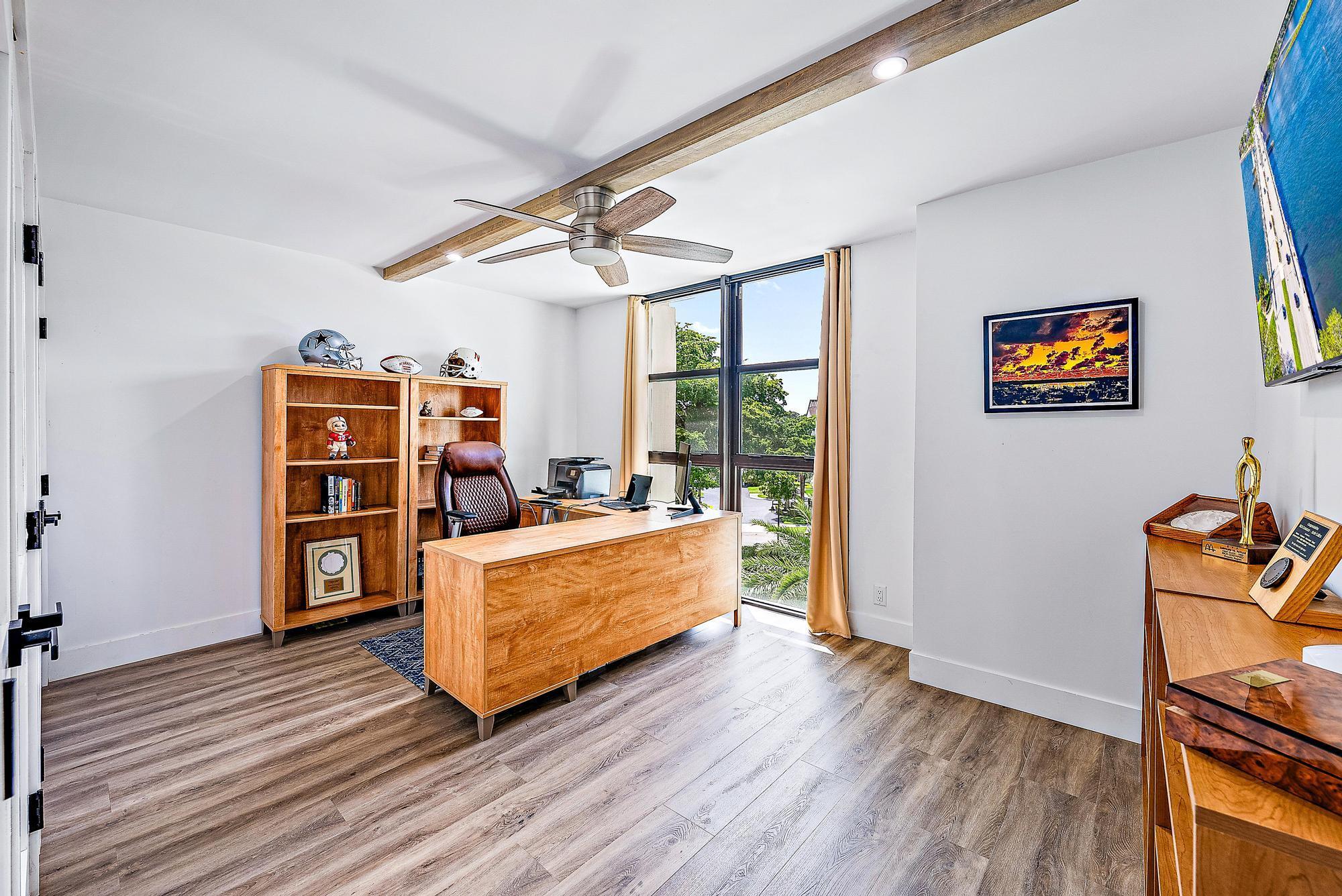 120 Lakeshore 4370 Drive 437