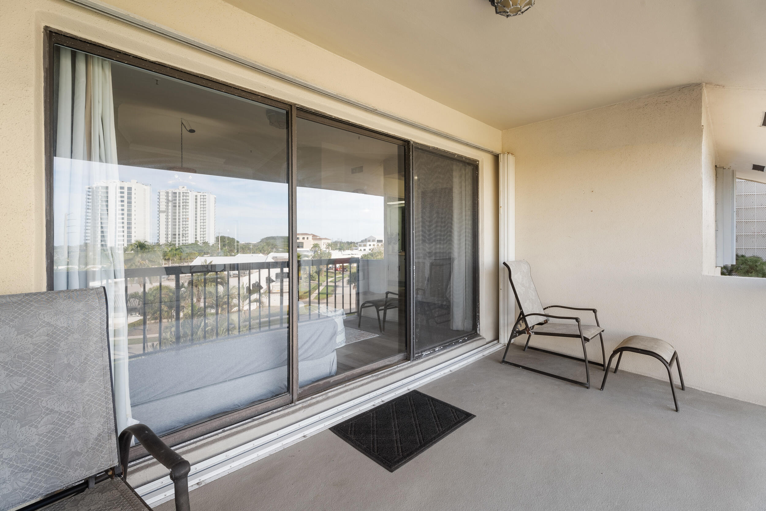 300 Golfview Road 503
