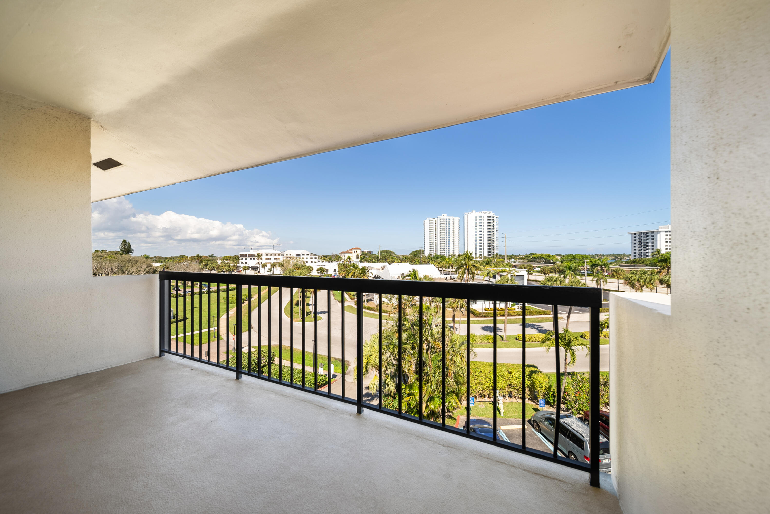 300 Golfview Road 503