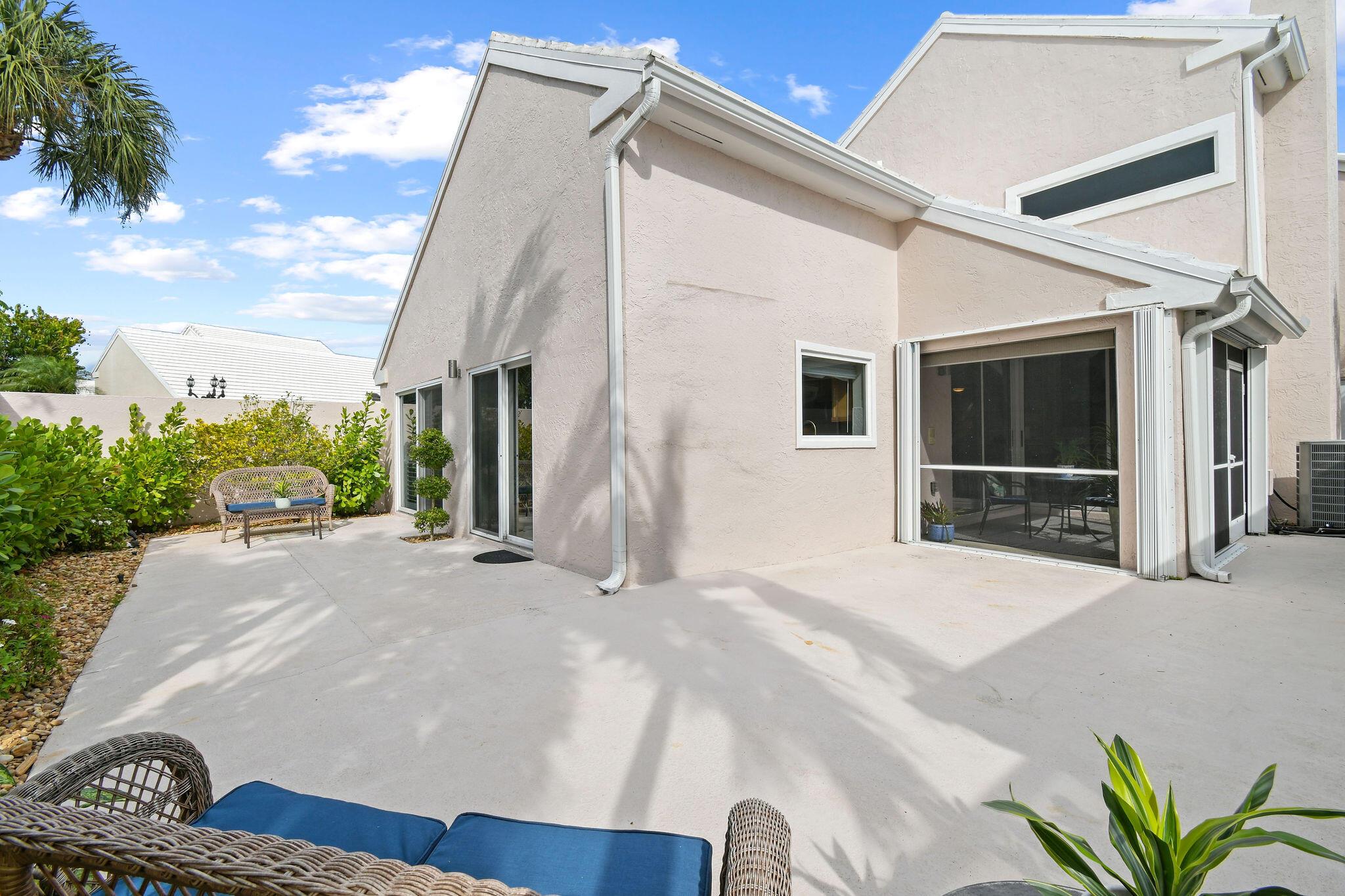 61 Dorchester Circle