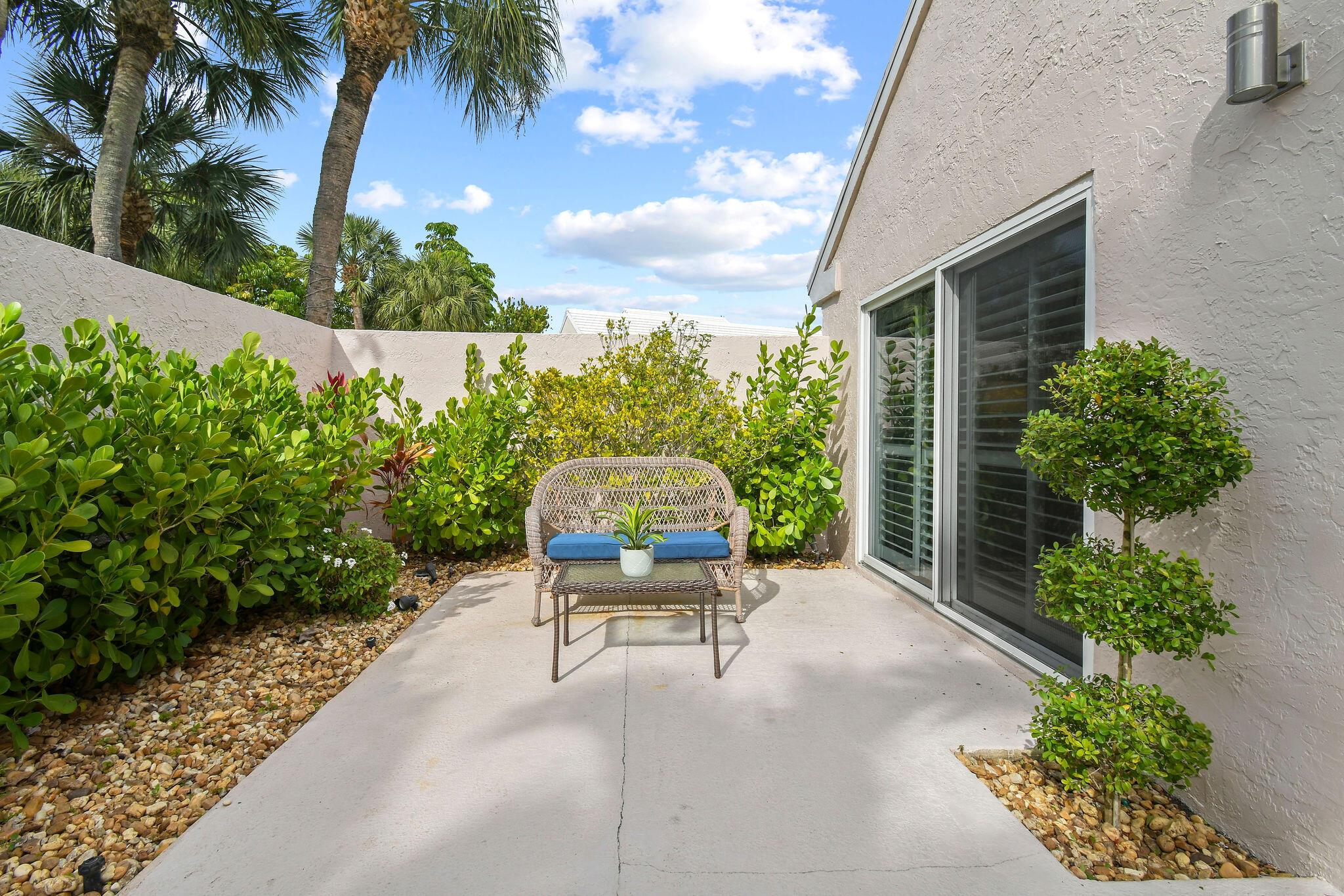 61 Dorchester Circle