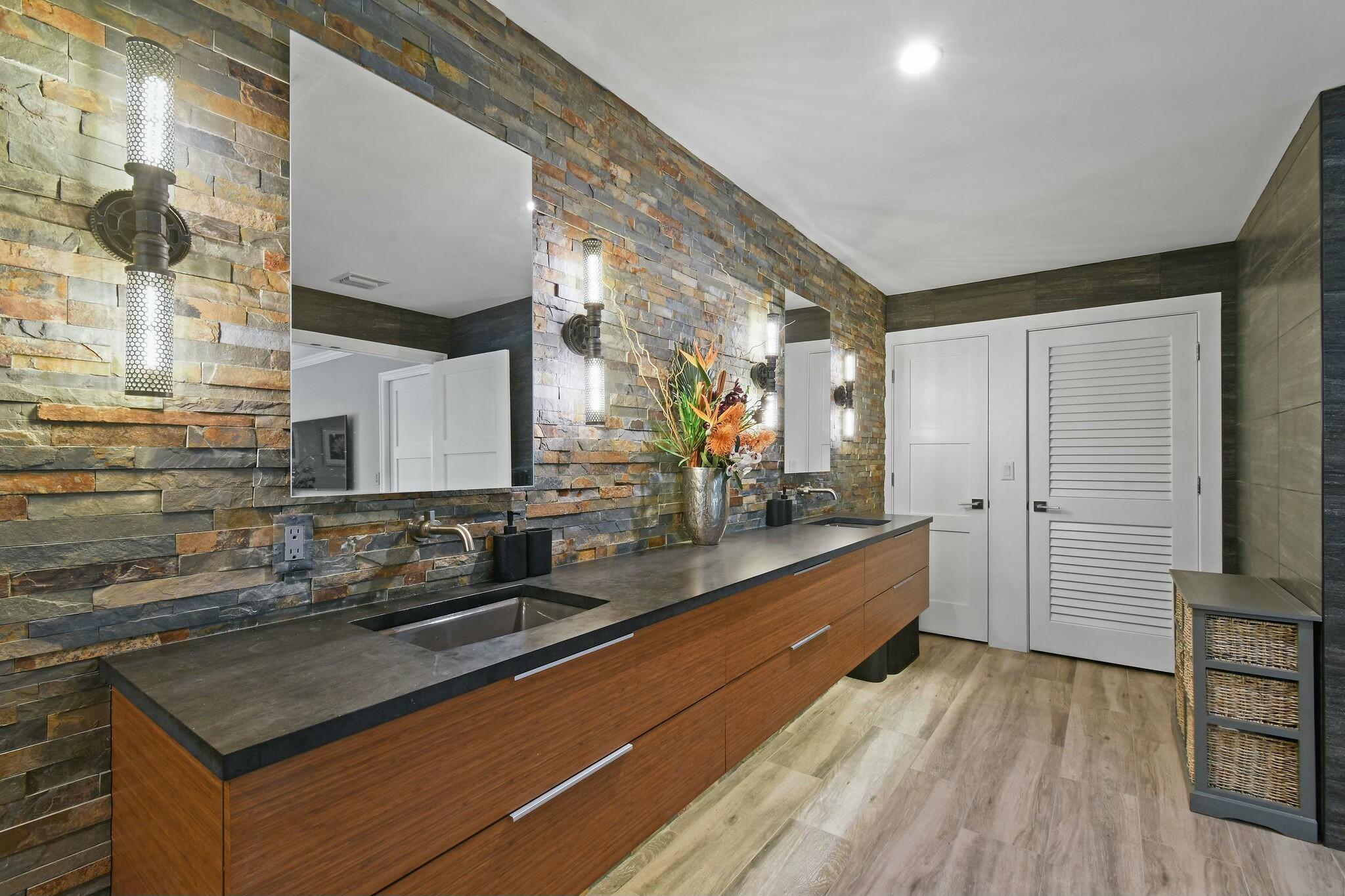 801 N Anchorage Drive