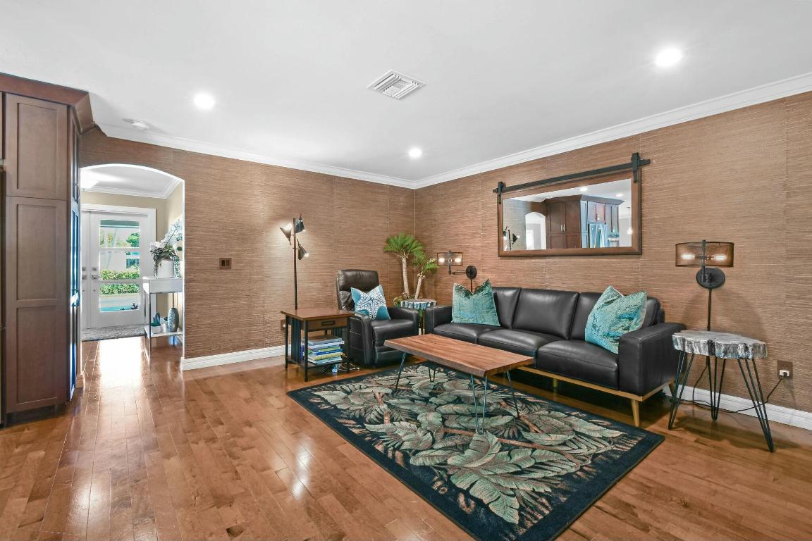 801 N Anchorage Drive