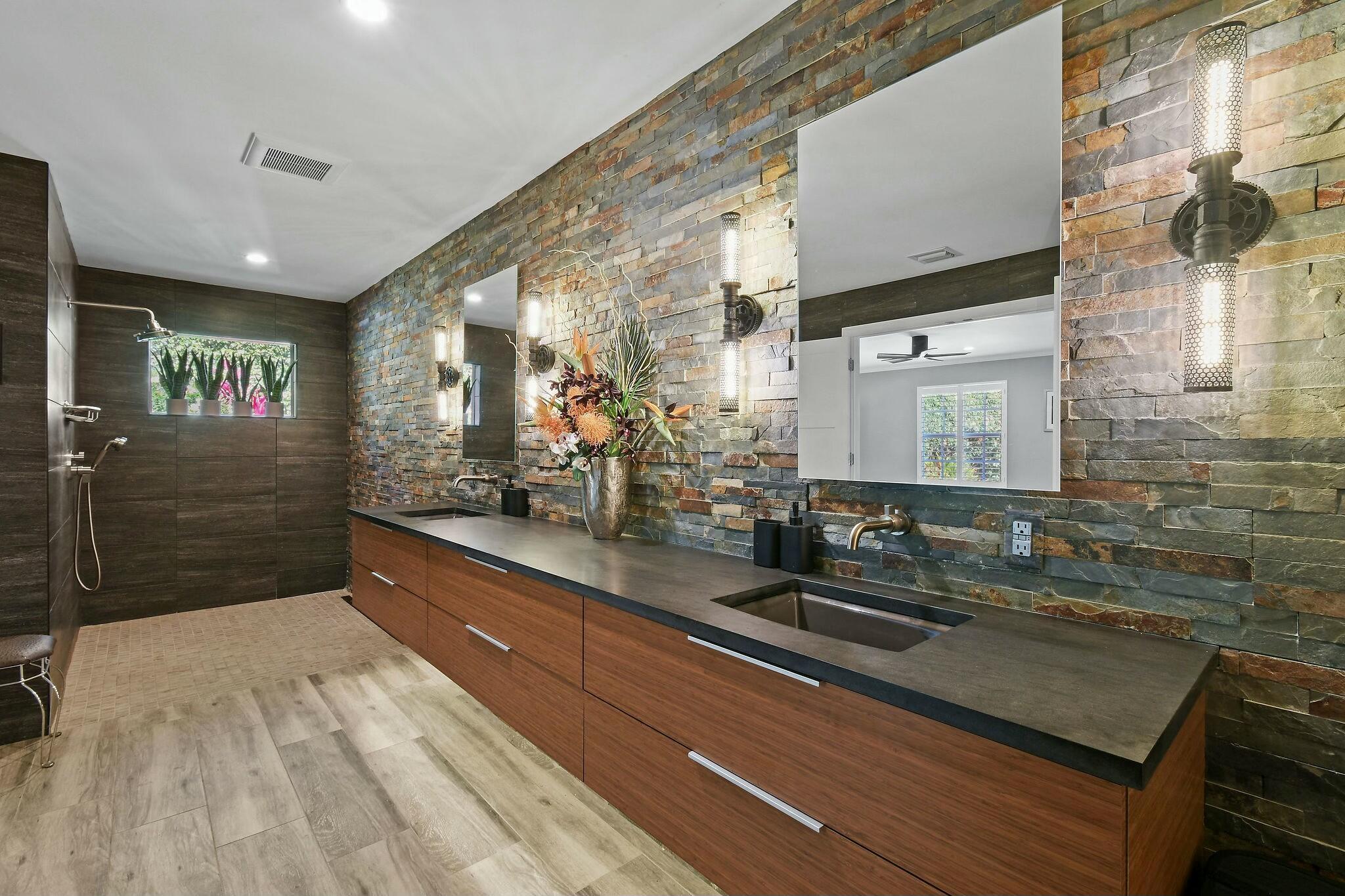 801 N Anchorage Drive