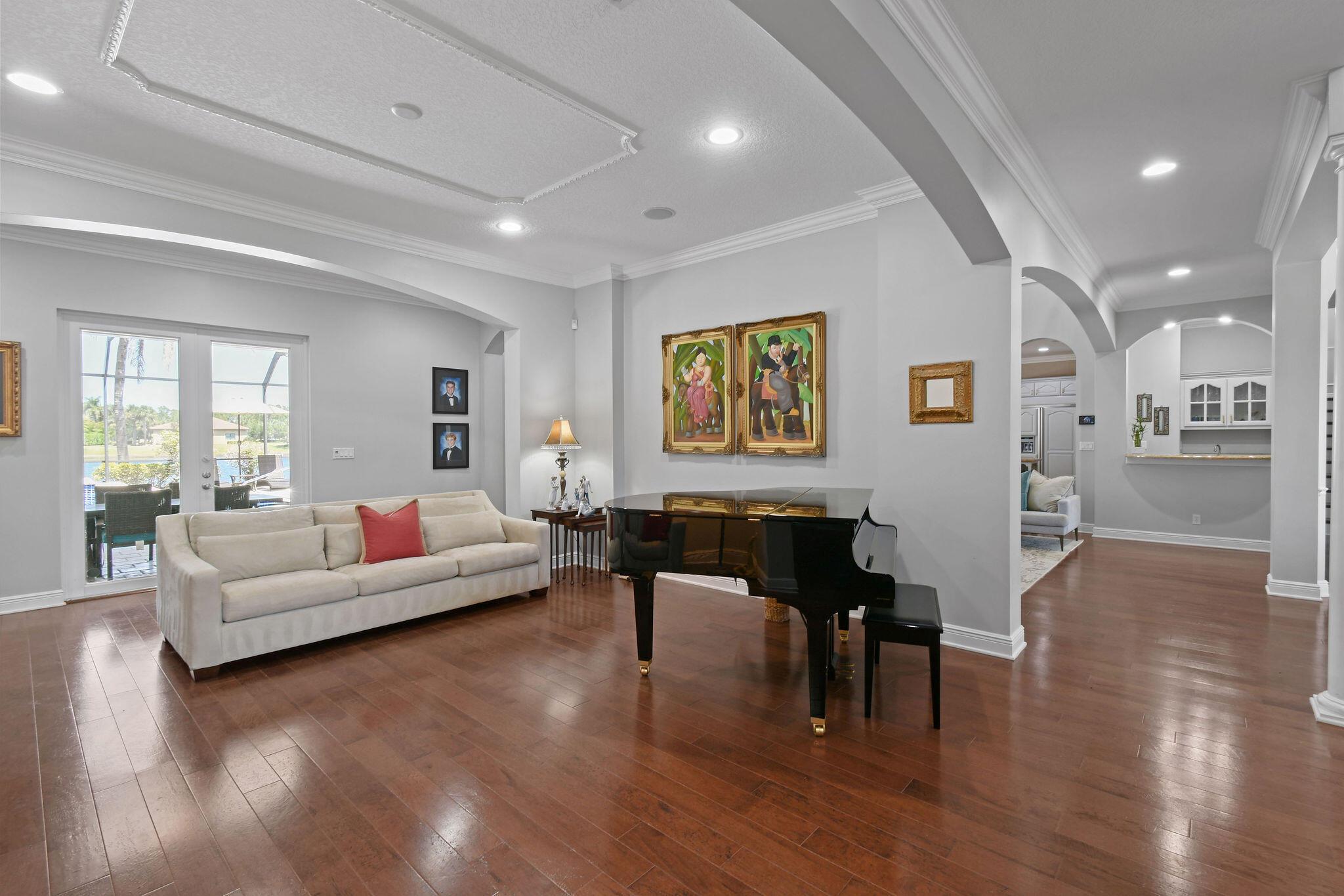 869 SW Habitat Lane
