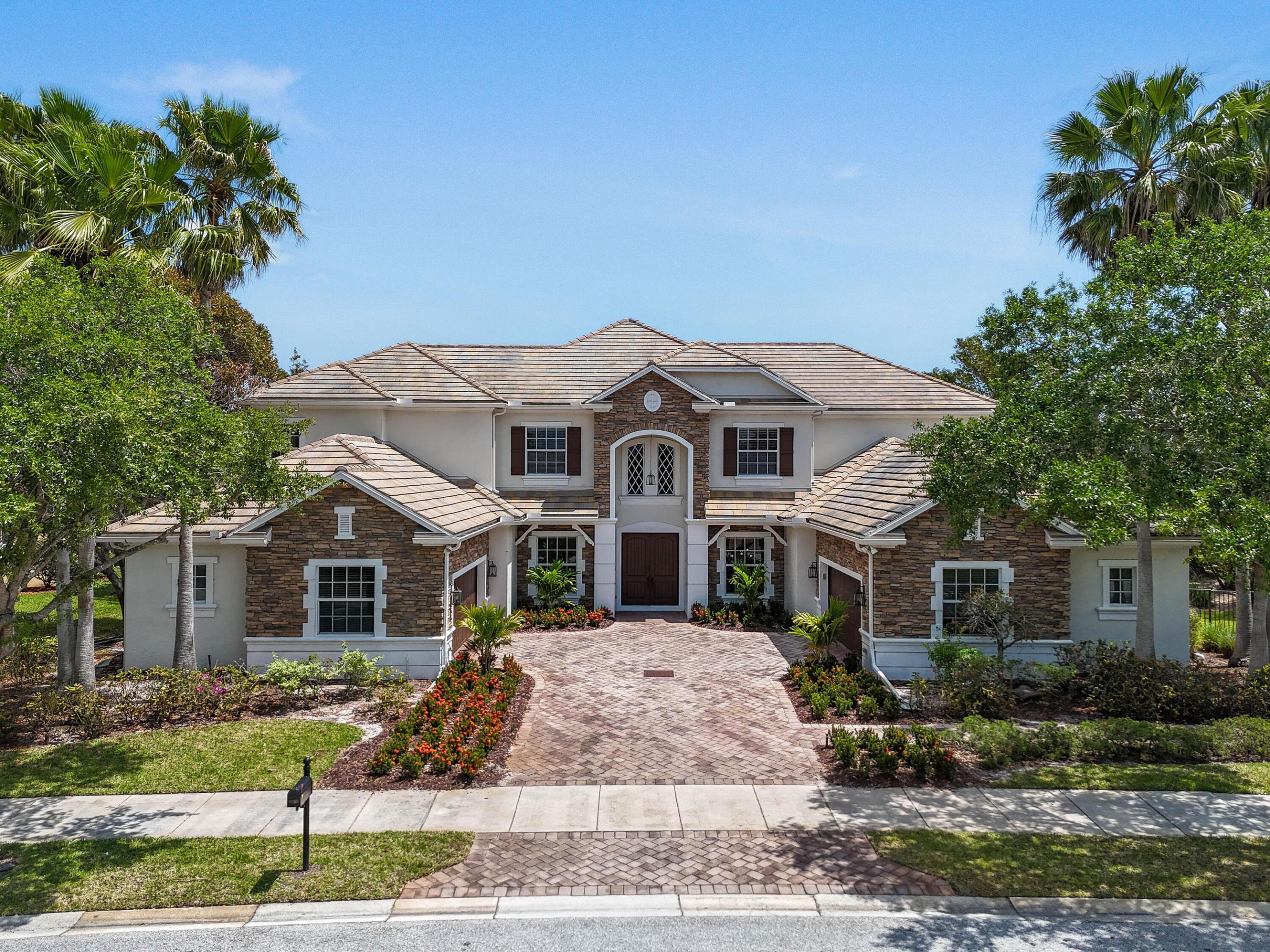 869 SW Habitat Lane