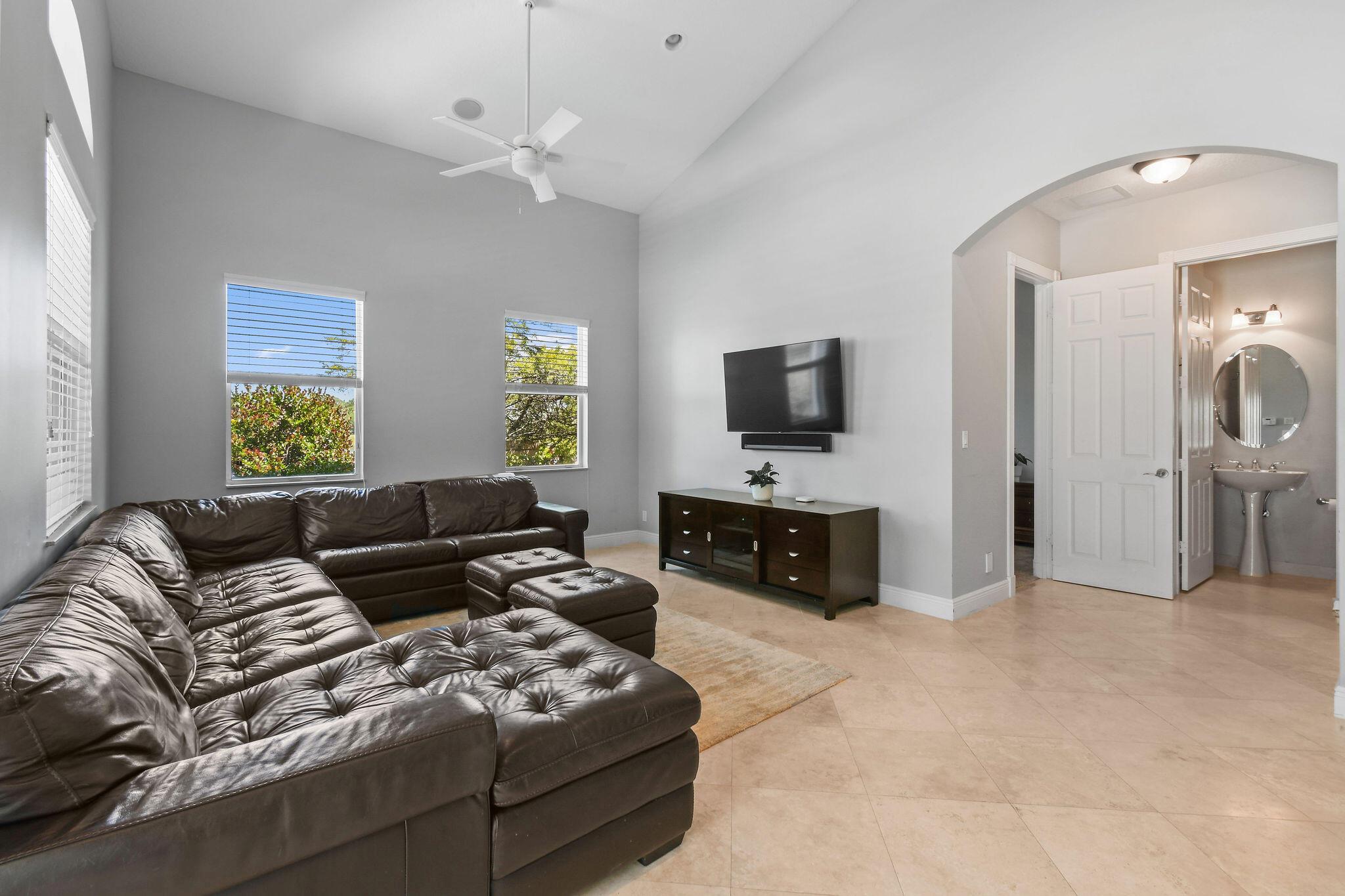 869 SW Habitat Lane