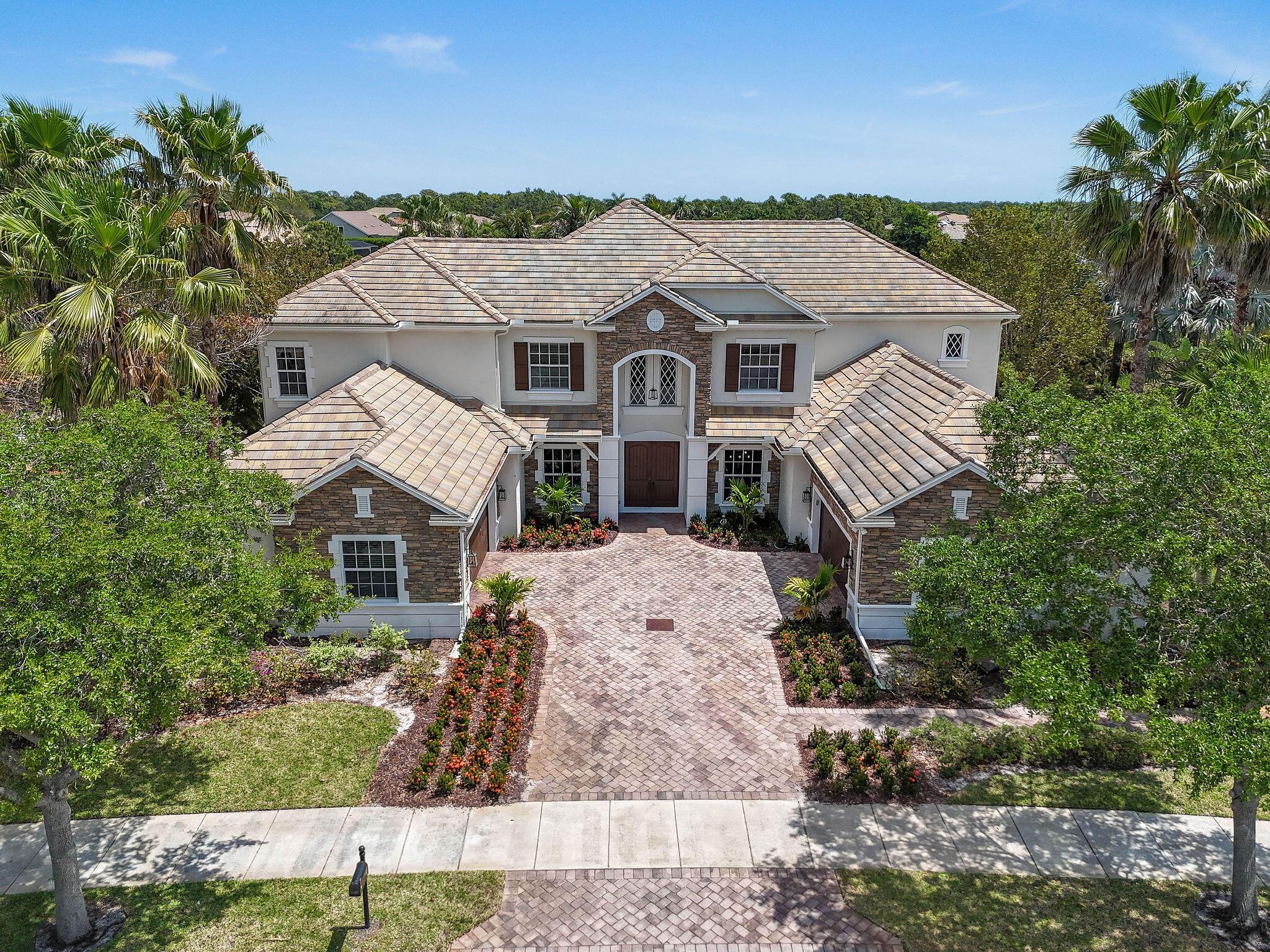 869 SW Habitat Lane