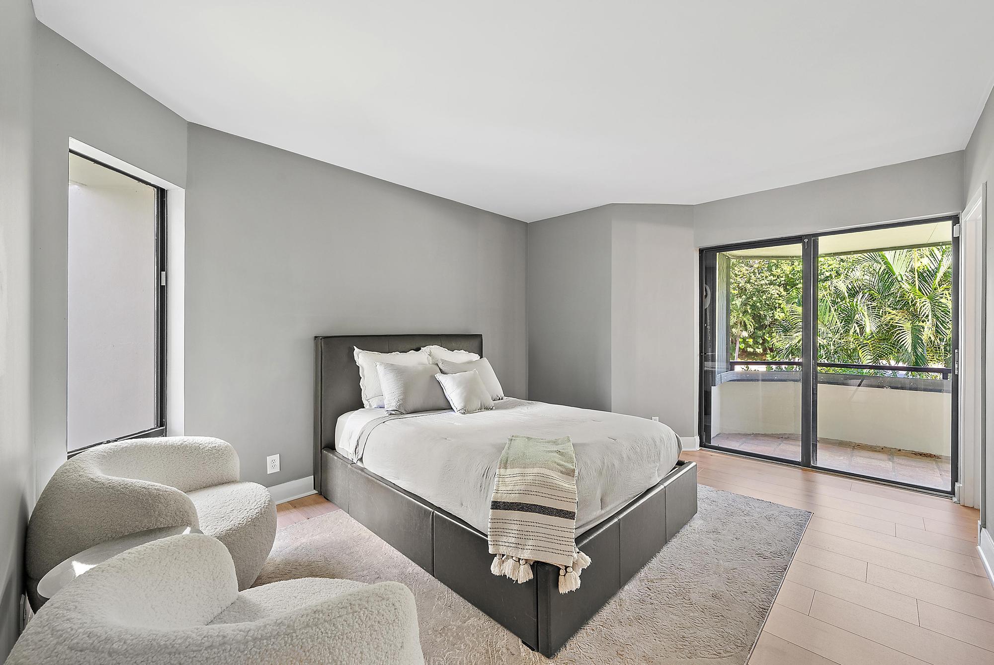 1124 Marine Way W D2r + Boat Slip 19