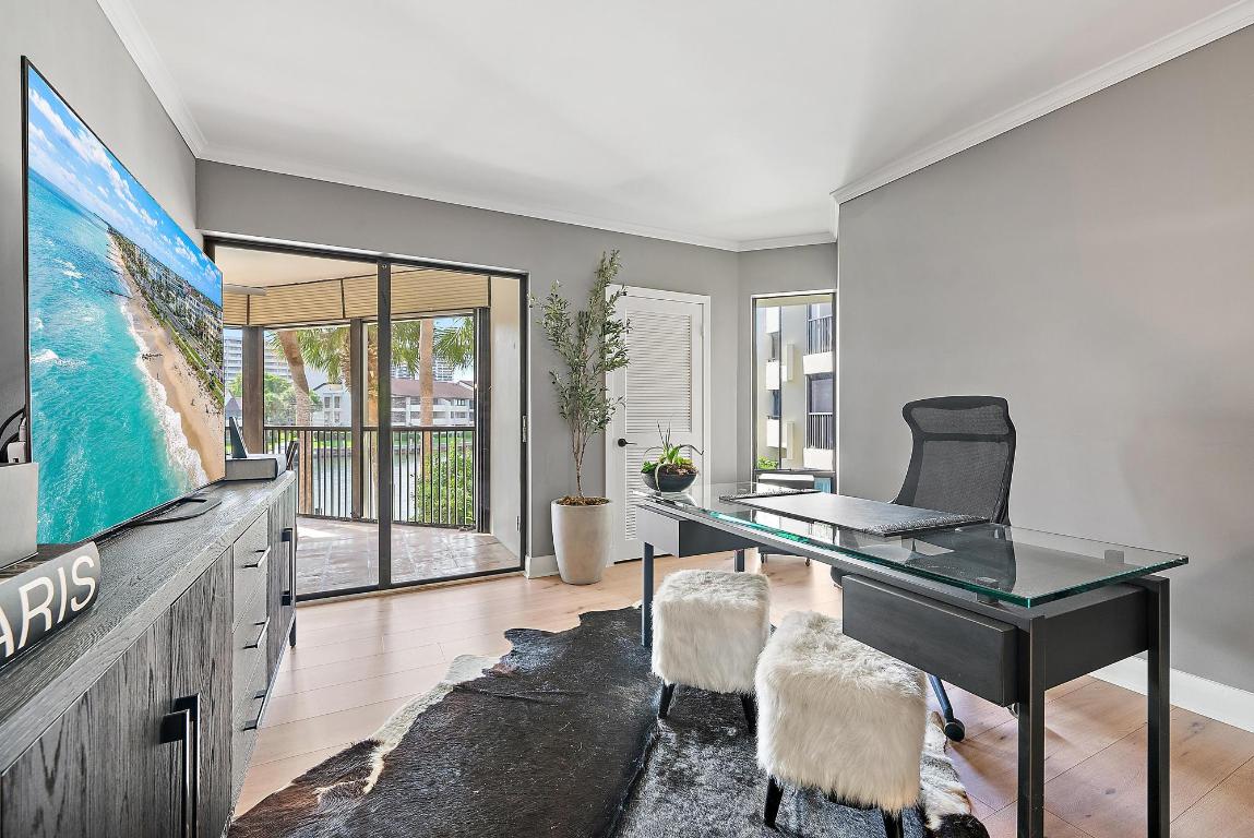 1124 Marine Way W D2r + Boat Slip 19