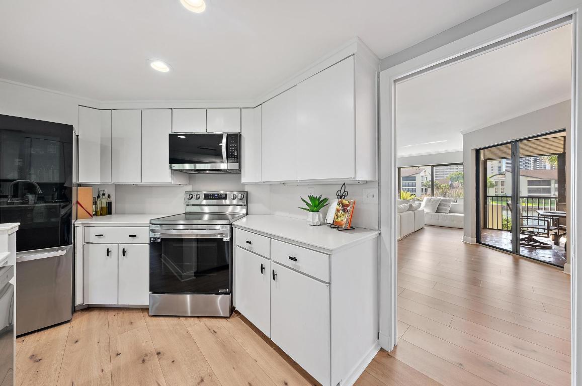 1124 Marine Way W D2r + Boat Slip 19