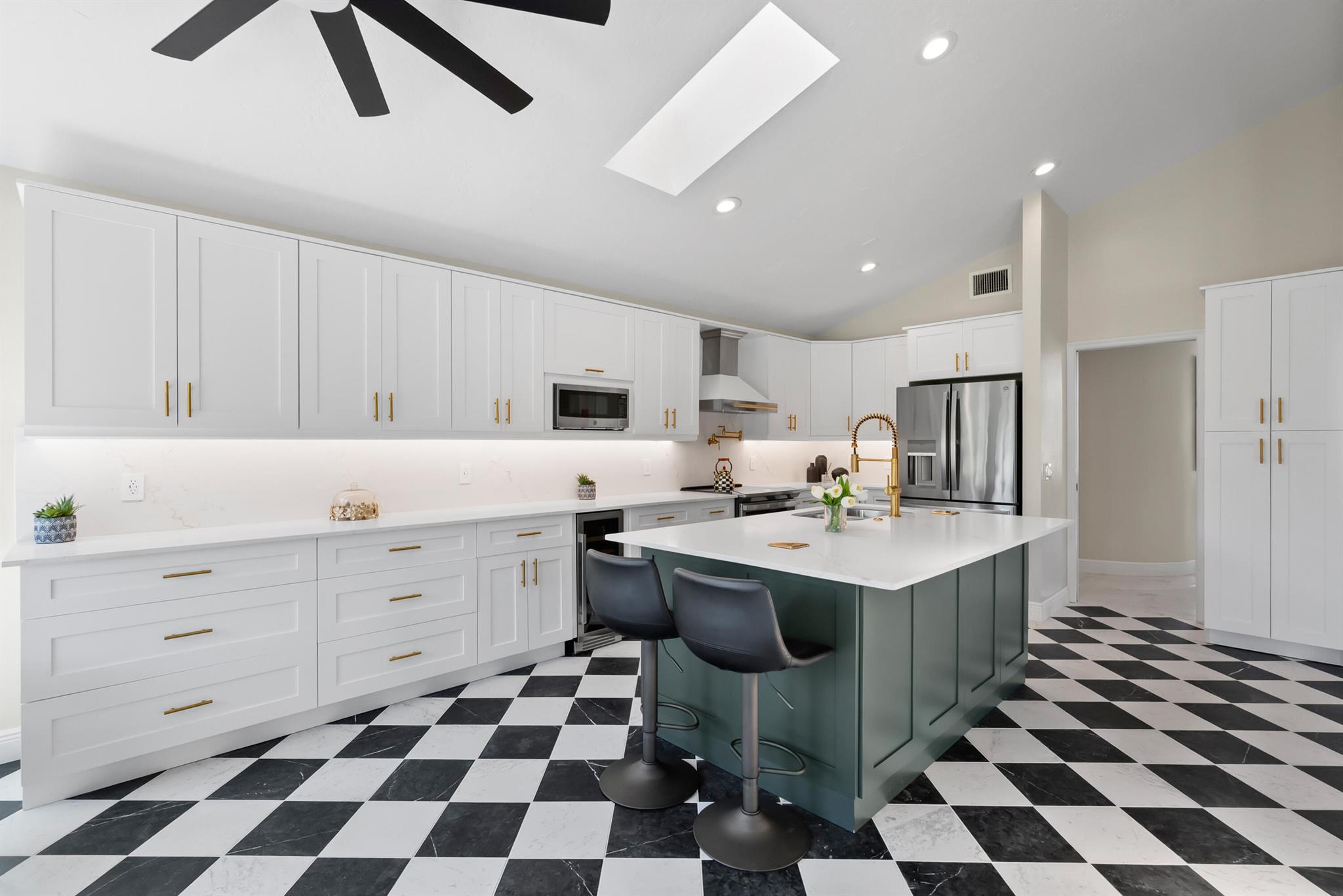 4902 SW Bimini Circle N