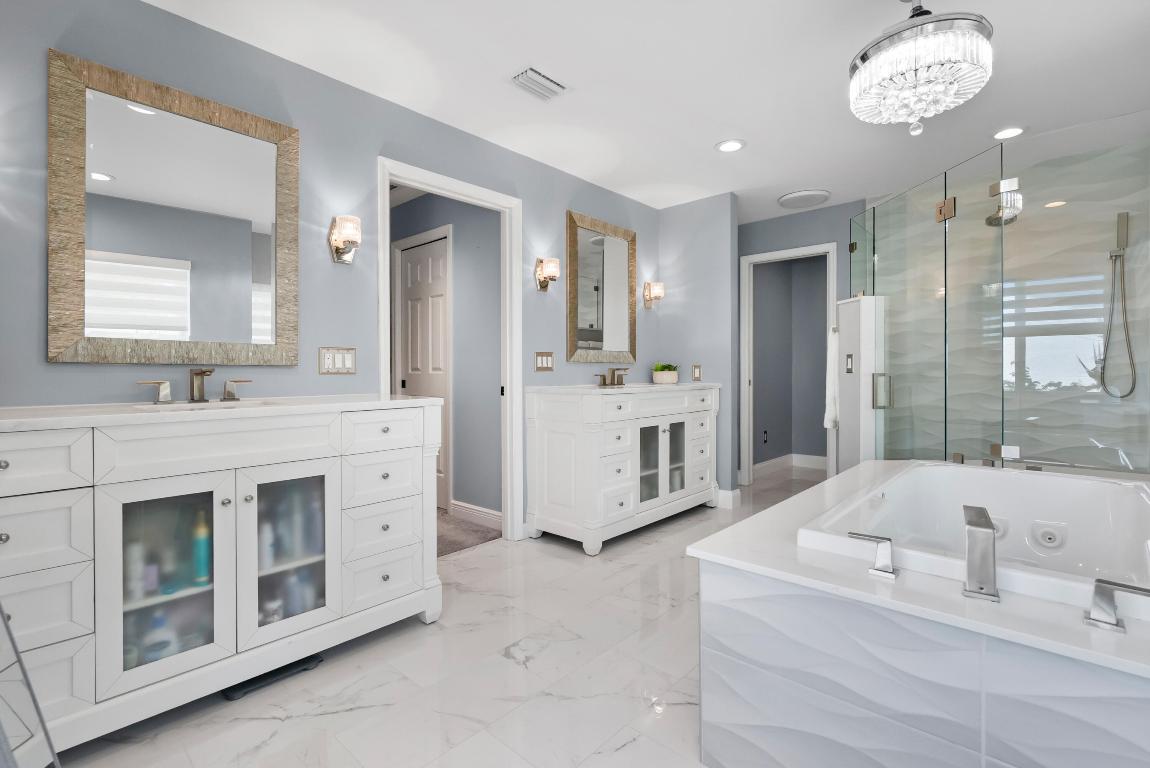 4902 SW Bimini Circle N