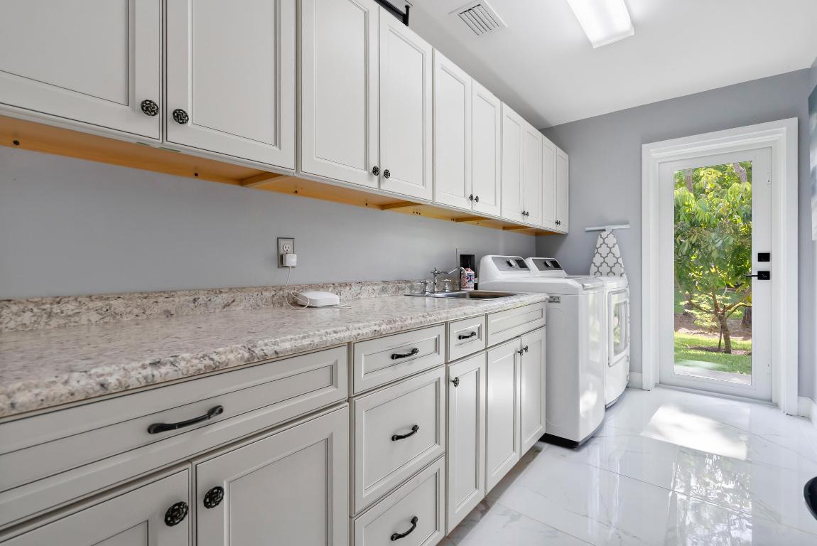 4902 SW Bimini Circle N