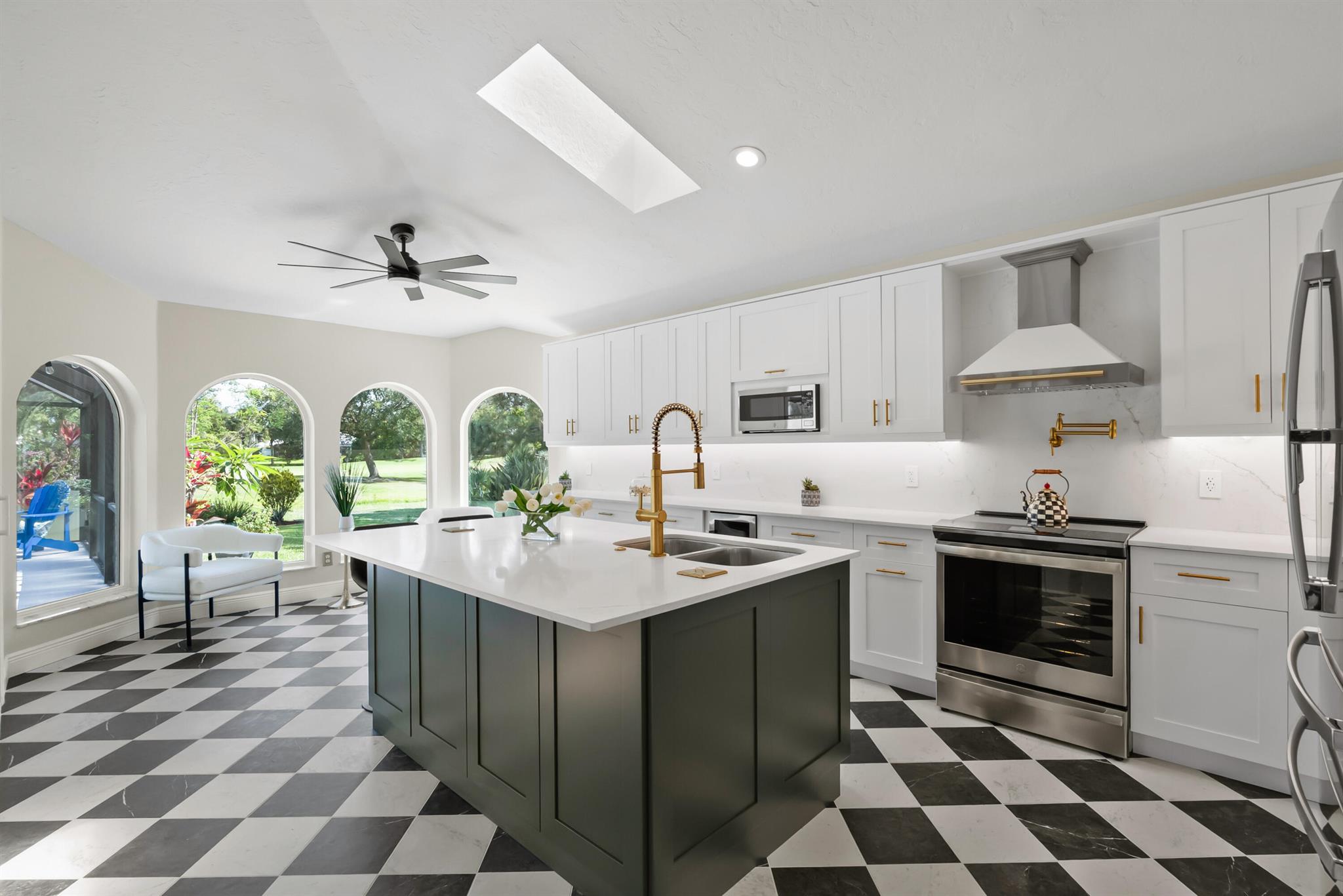 4902 SW Bimini Circle N