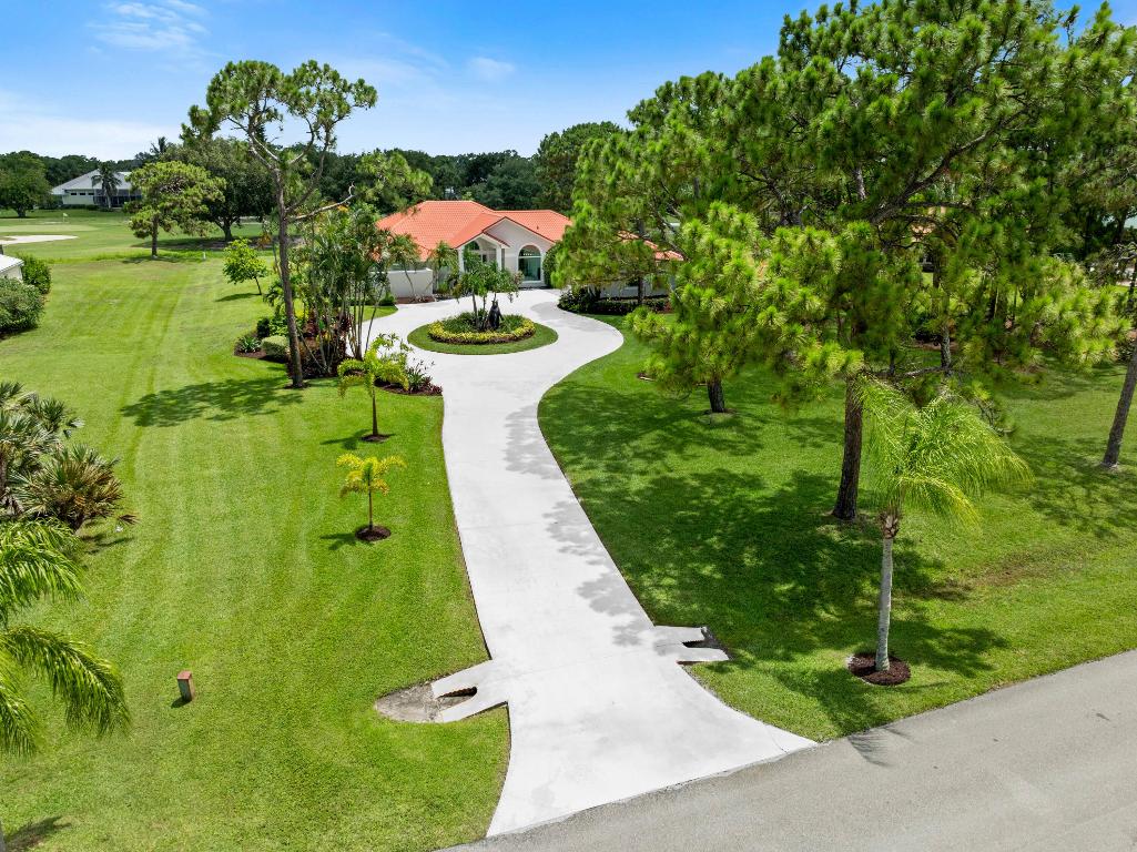 4902 SW Bimini Circle N