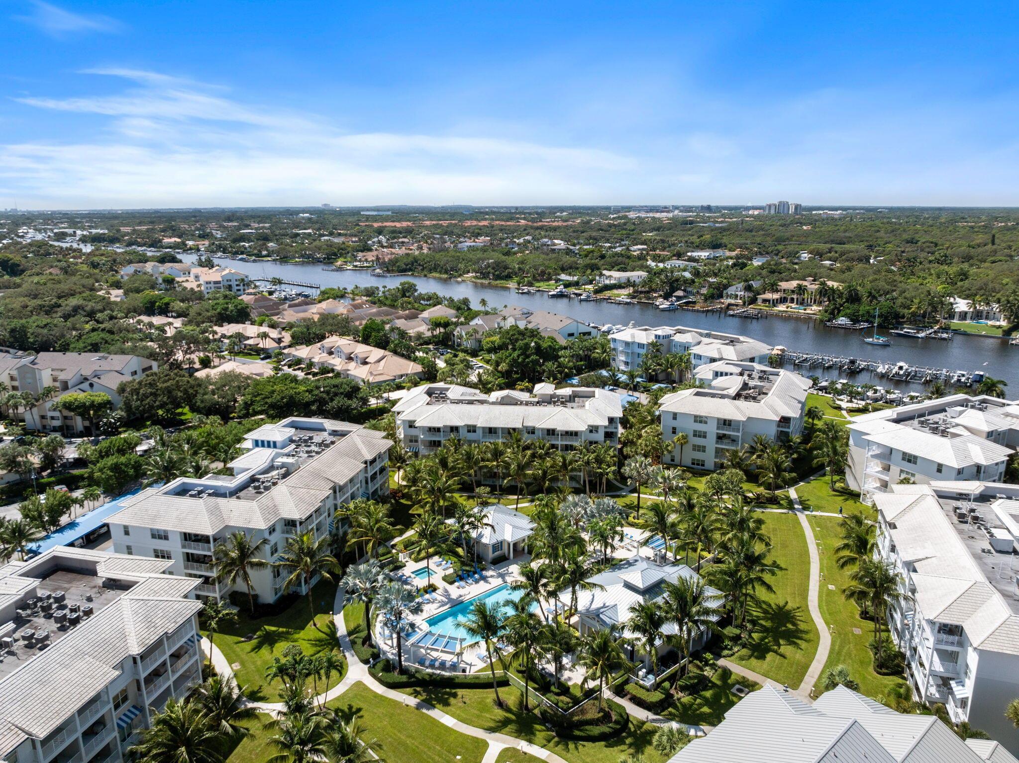 832 Bay Colony Drive S