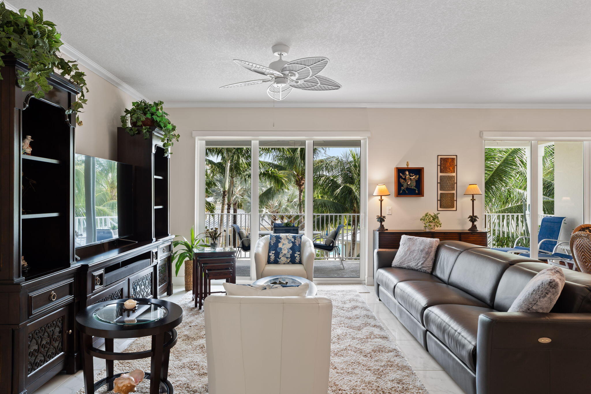 832 Bay Colony Drive S