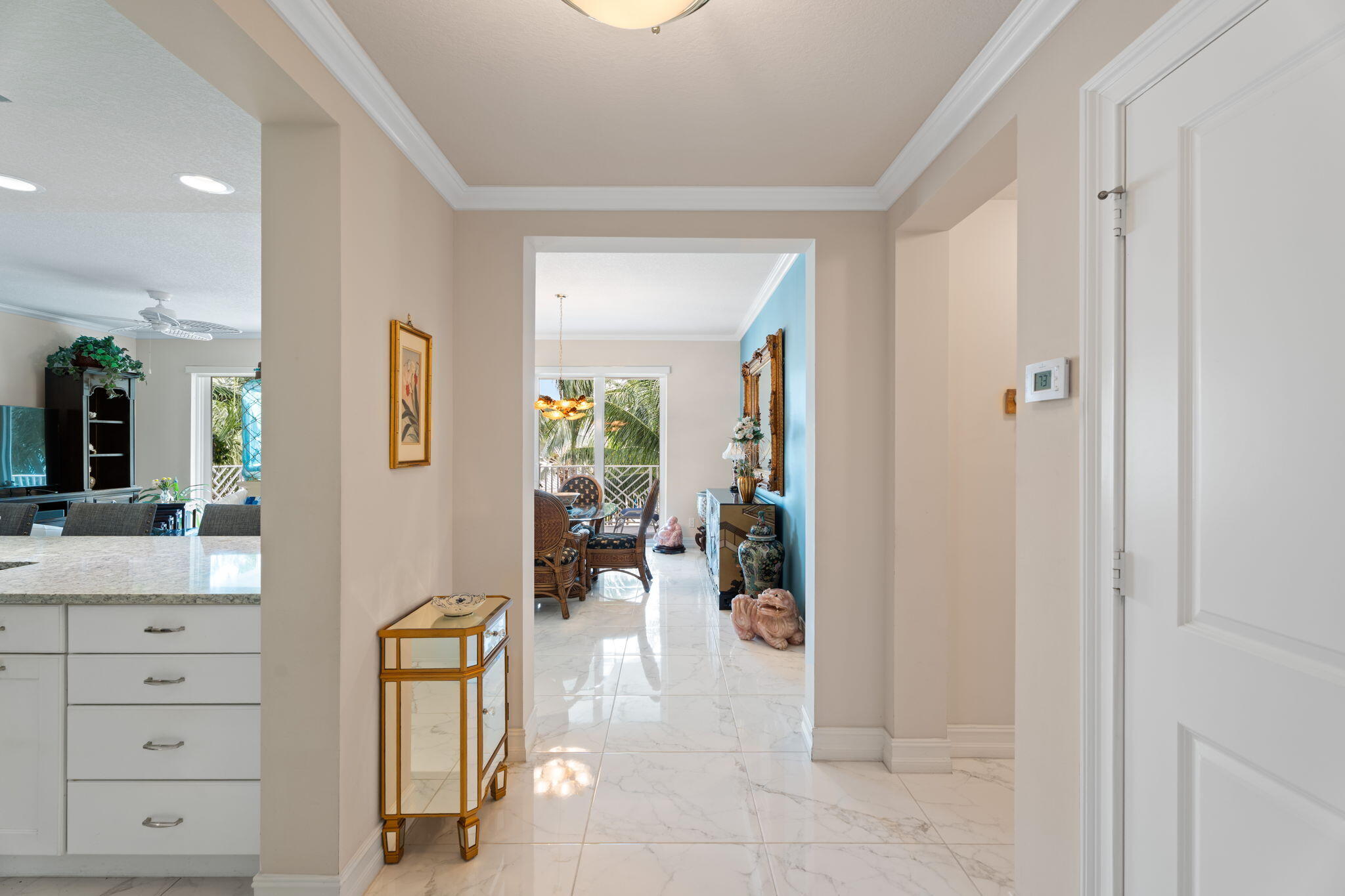 832 Bay Colony Drive S