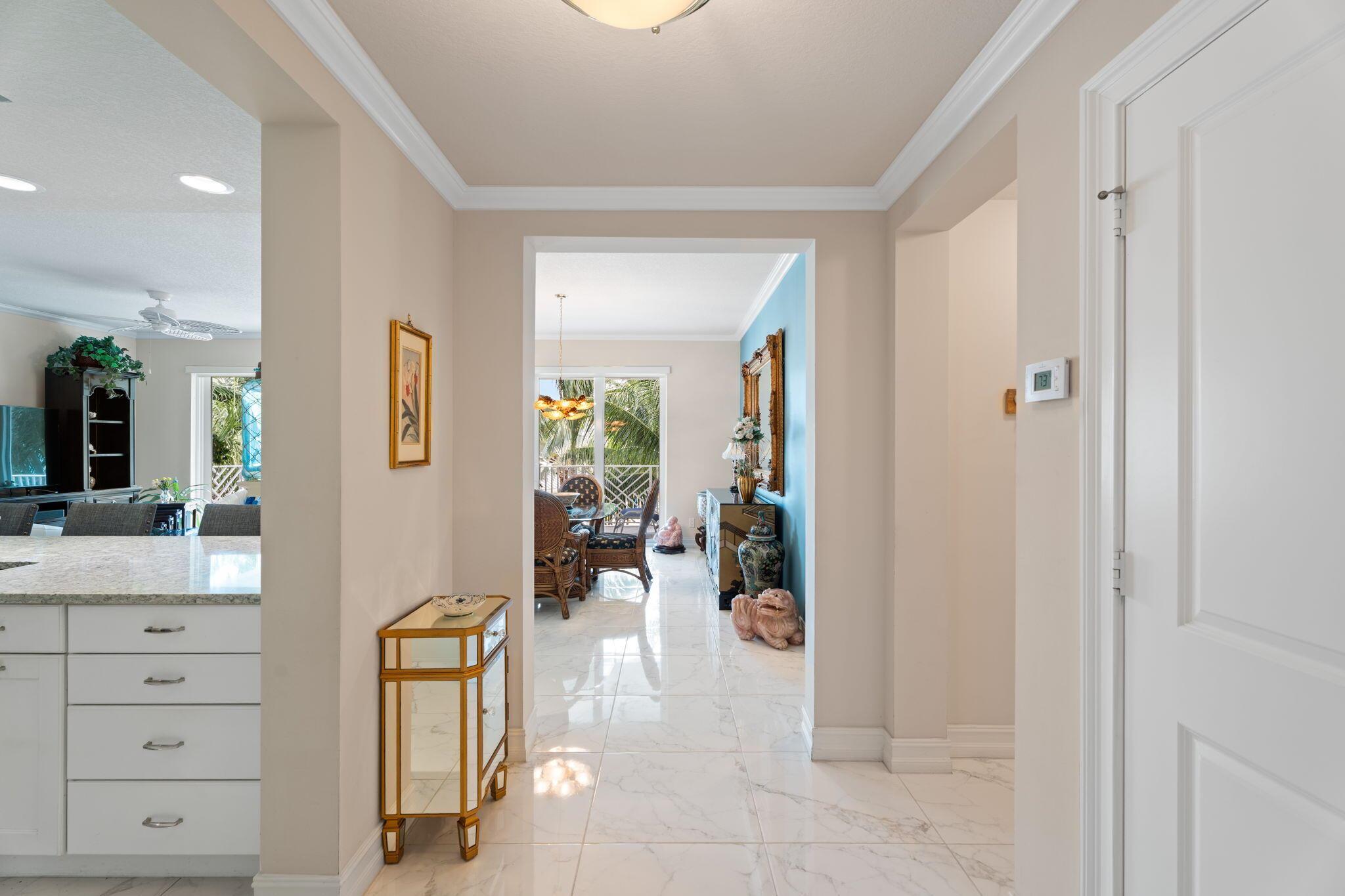 832 Bay Colony Drive S