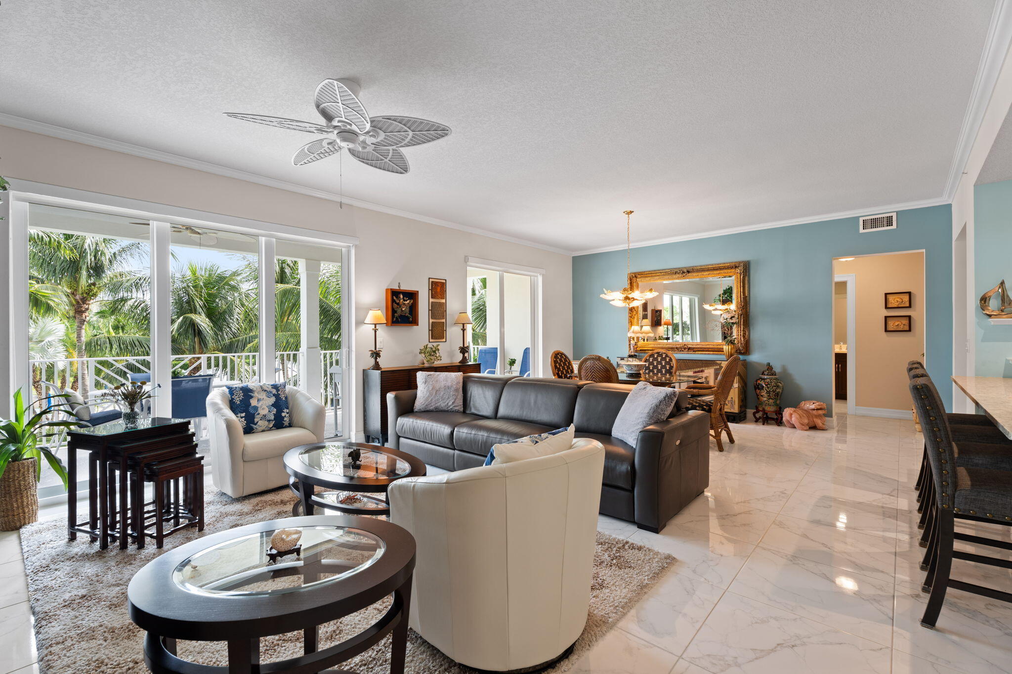 832 Bay Colony Drive S