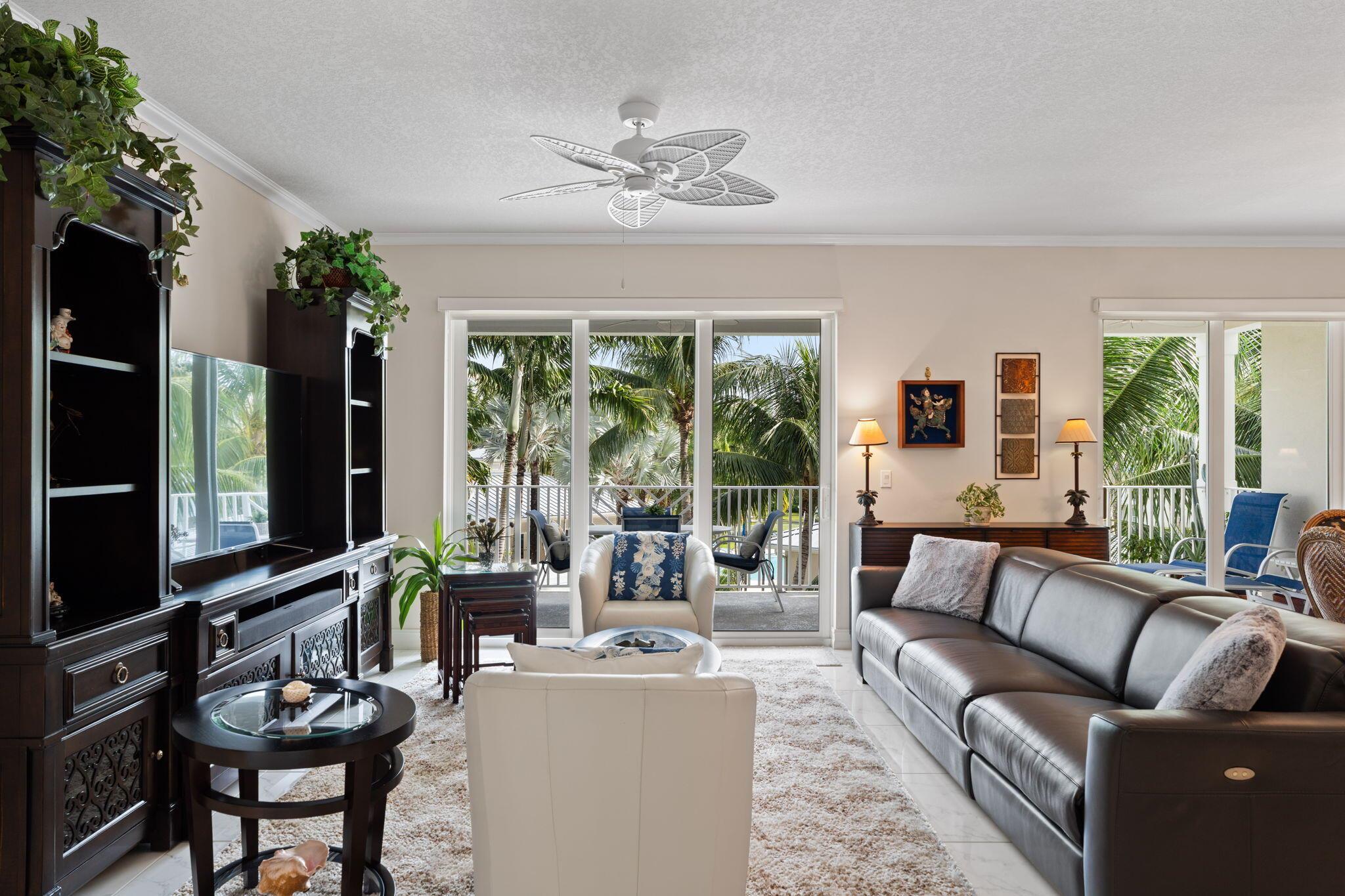 832 Bay Colony Drive S