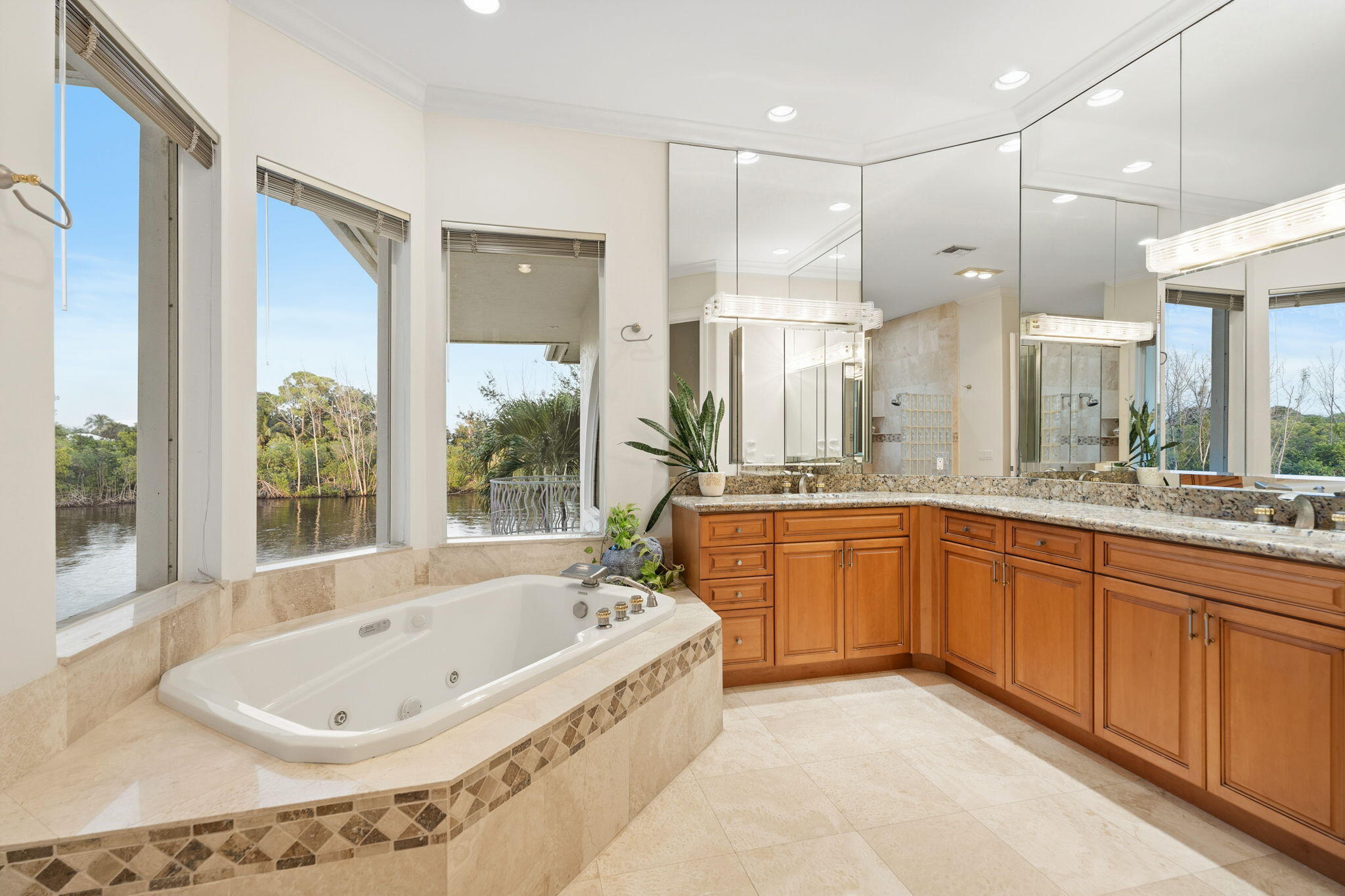 18499 SE Palm Island Lane