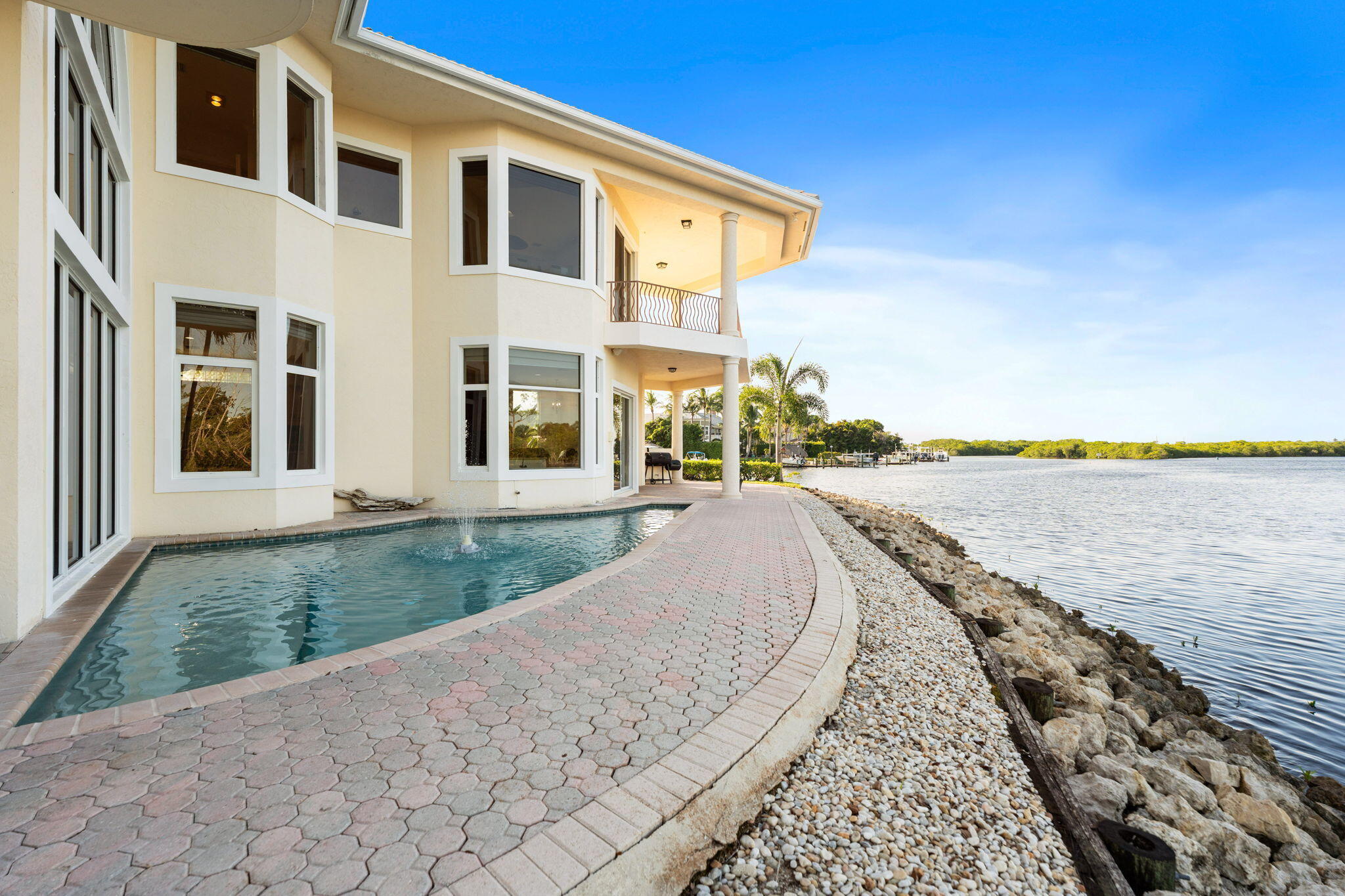 18499 SE Palm Island Lane