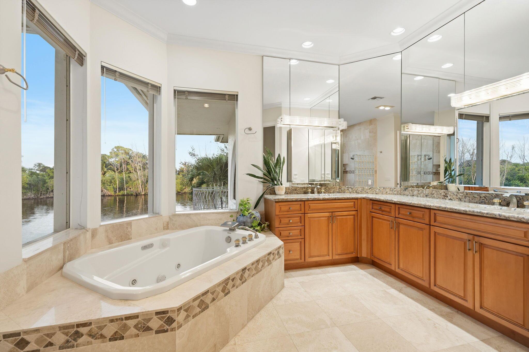 18499 SE Palm Island Lane