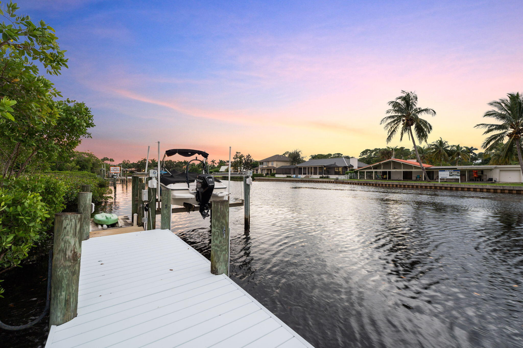 18499 SE Palm Island Lane