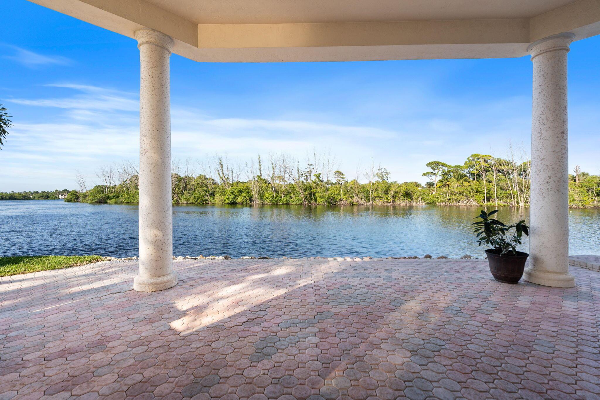 18499 SE Palm Island Lane