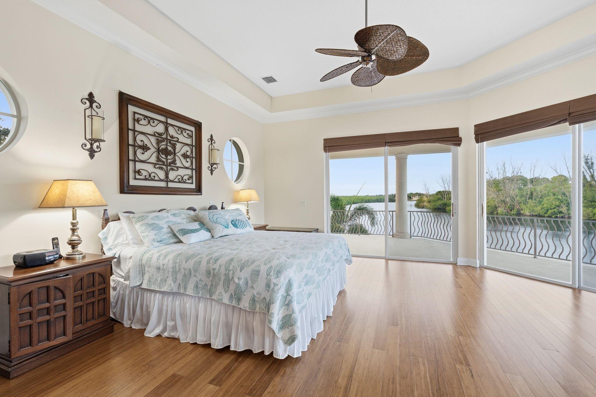 18499 SE Palm Island Lane