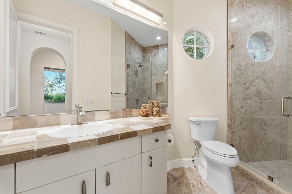 18499 SE Palm Island Lane