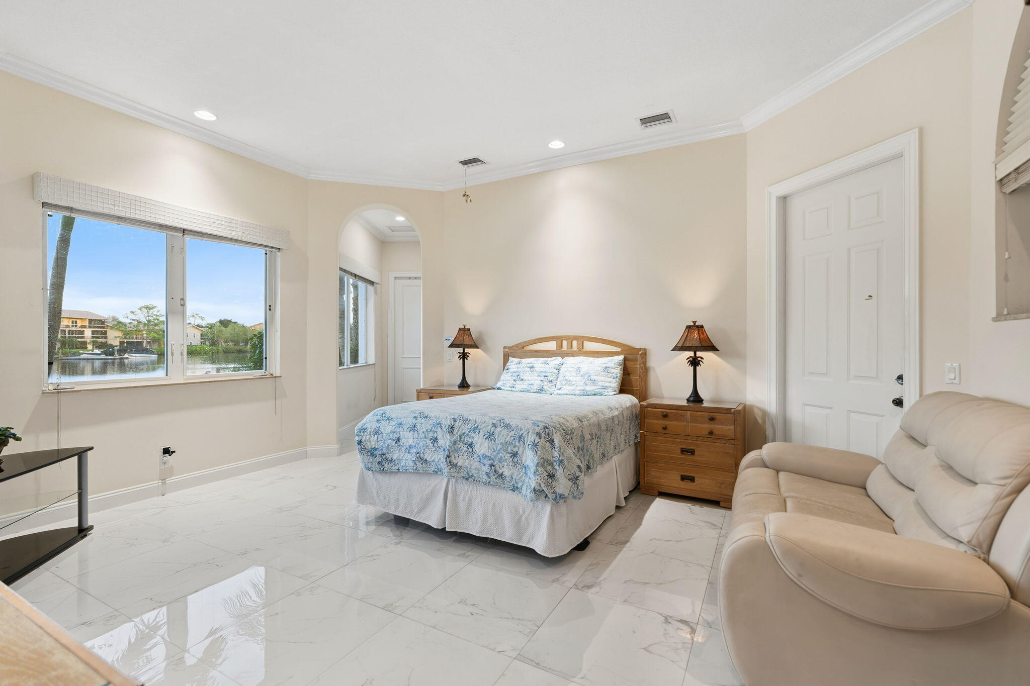 18499 SE Palm Island Lane