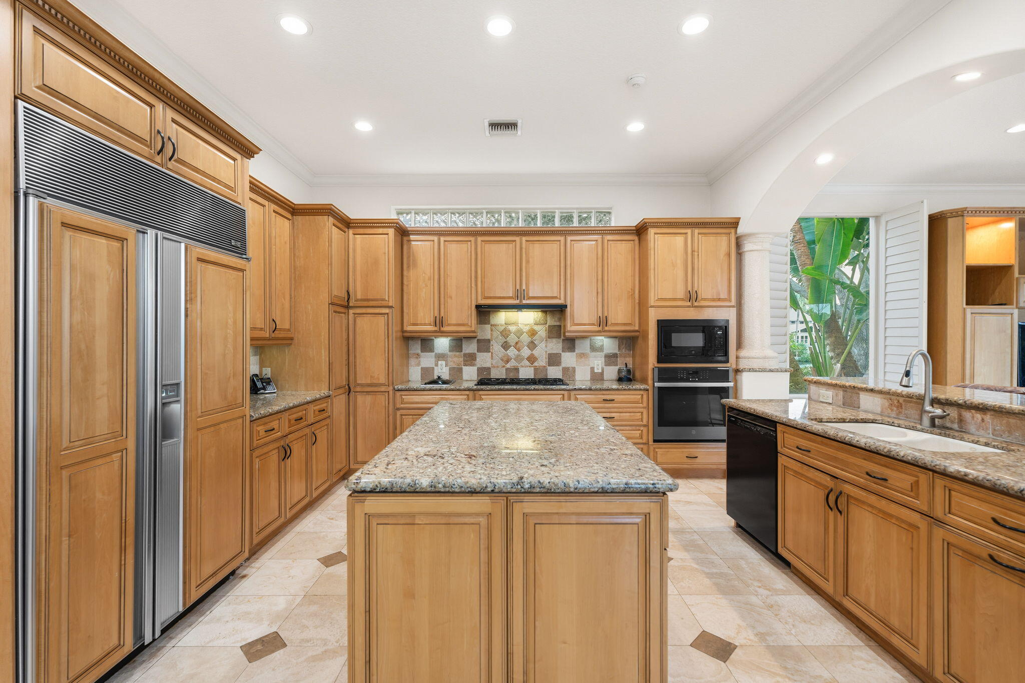 18499 SE Palm Island Lane