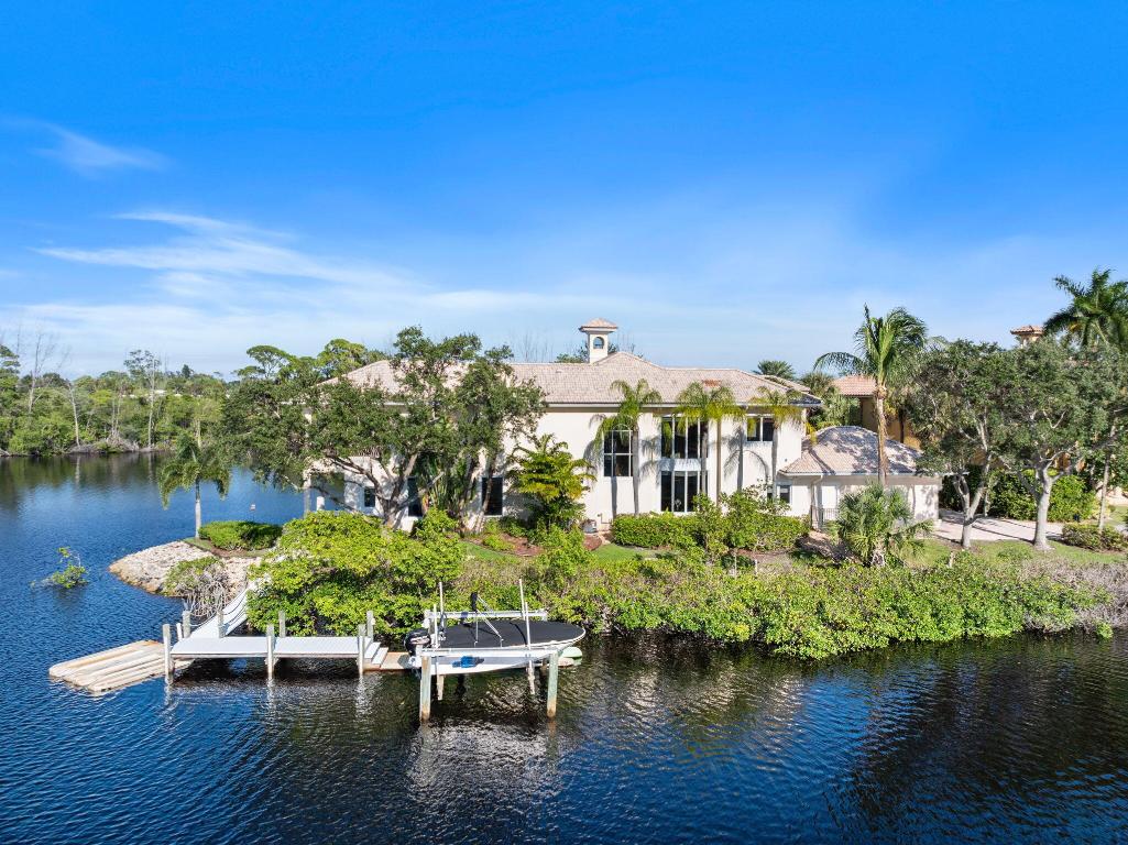 18499 SE Palm Island Lane