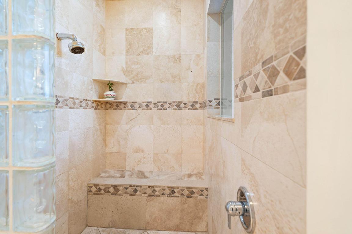 18499 SE Palm Island Lane