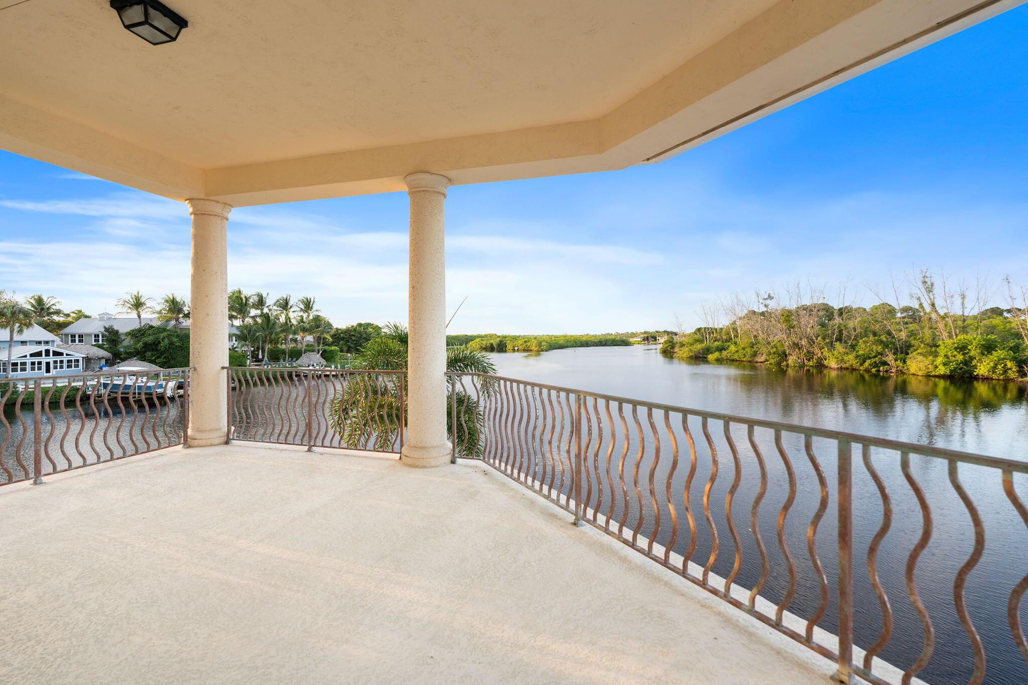 18499 SE Palm Island Lane