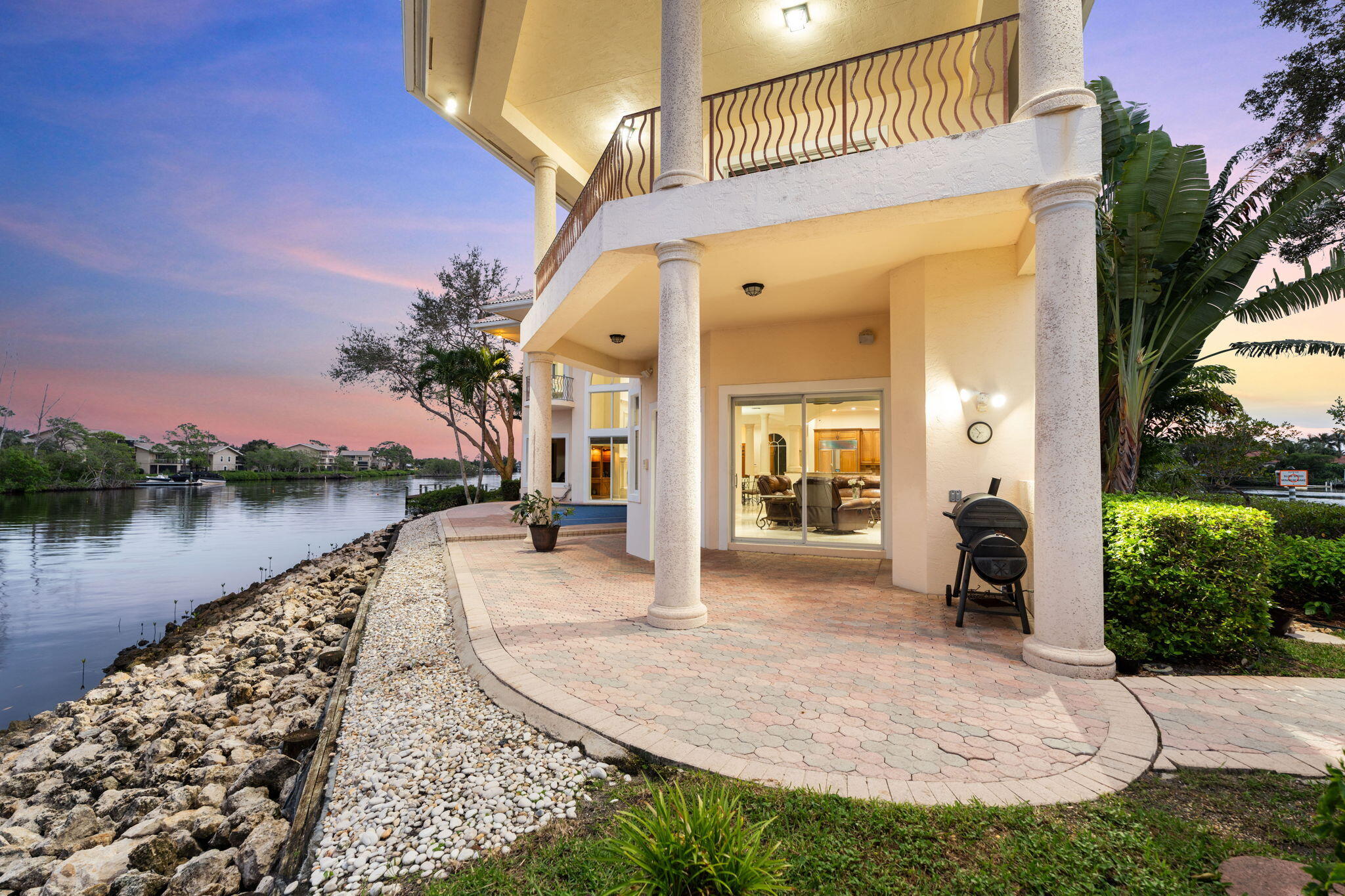 18499 SE Palm Island Lane