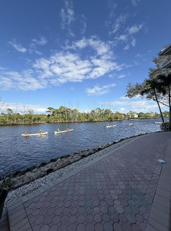 18499 SE Palm Island Lane