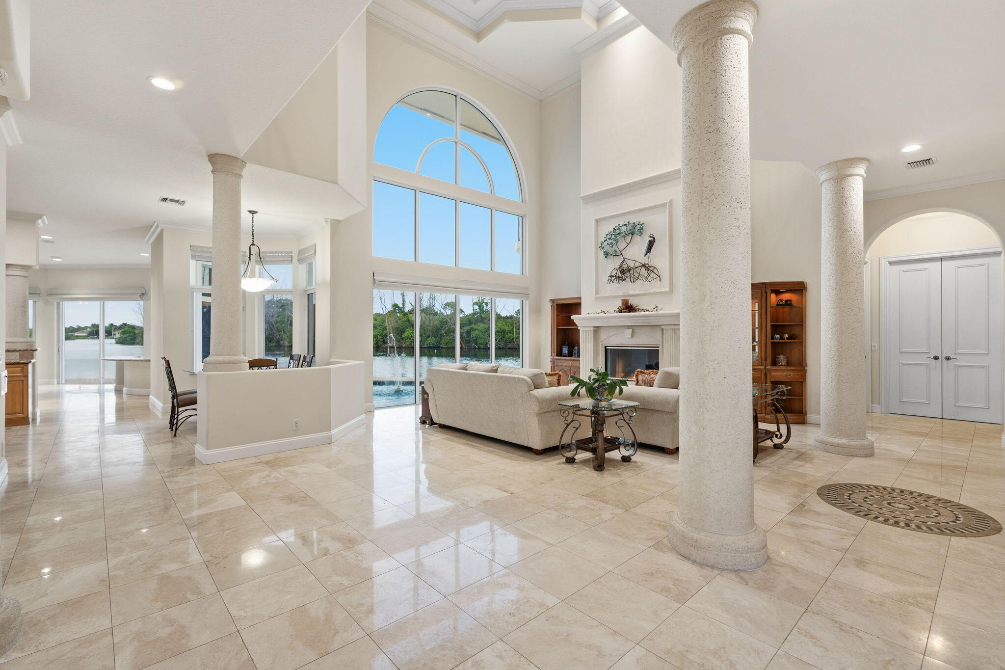 18499 SE Palm Island Lane