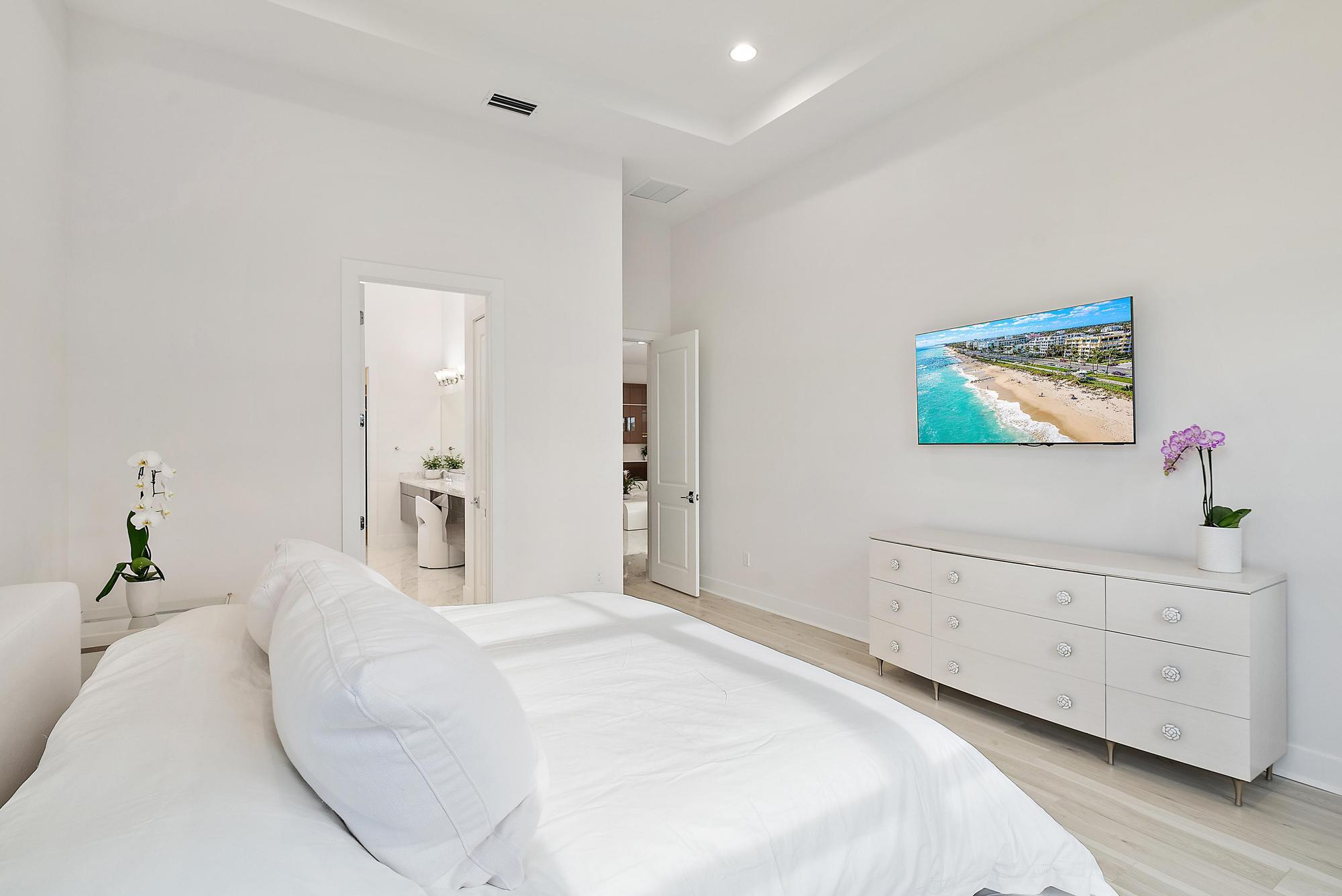 13159 Artisan Circle