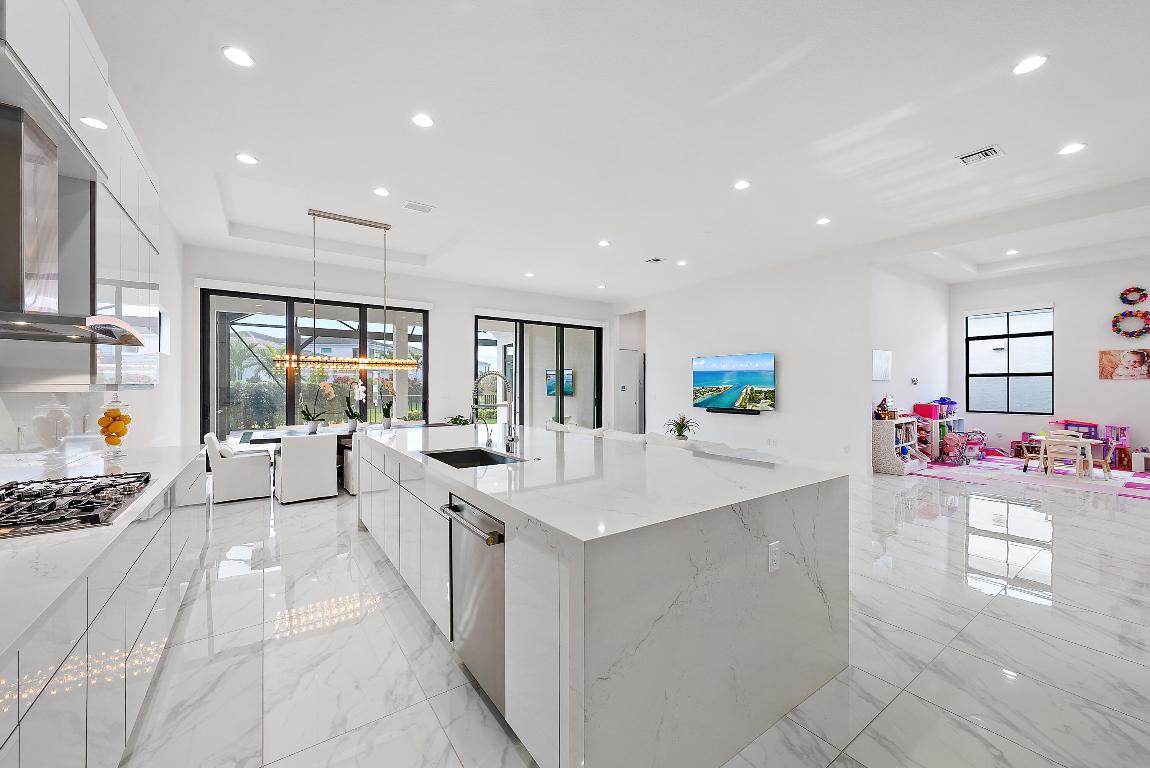 13159 Artisan Circle