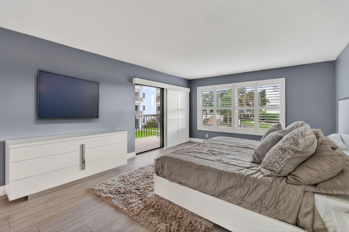 372 Golfview Road 201