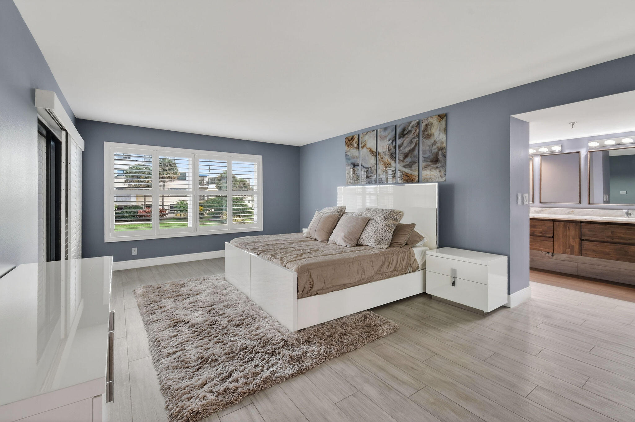 372 Golfview Road 201